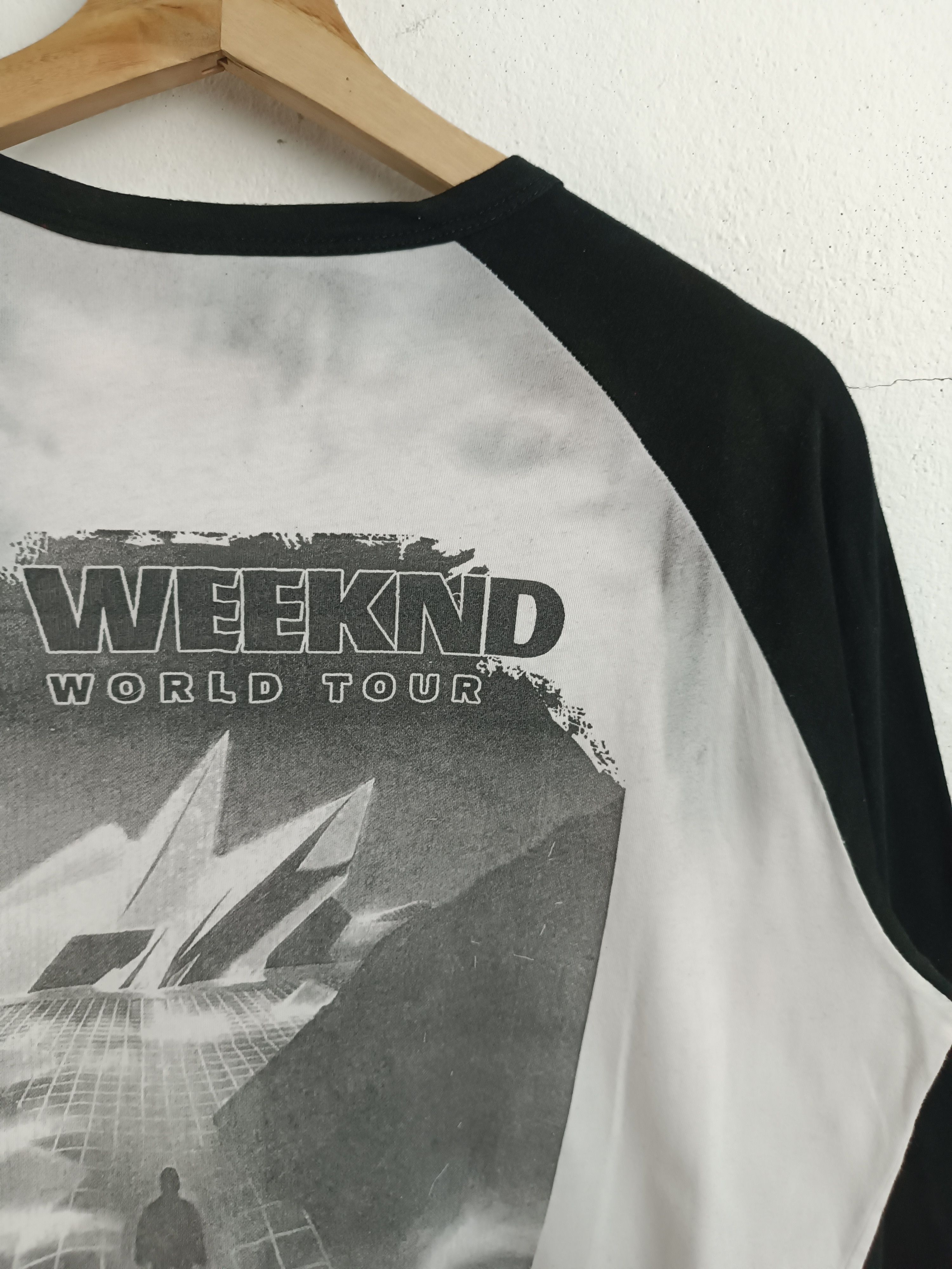 Rap Tees TRASHED THE WEEKND 3Q TEE RAP TEES HIP HOP SELENA BIEBER Size US XL / EU 56 / 4 - 19 Thumbnail