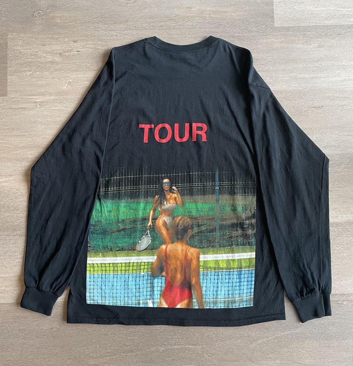 Saint pablo sales kim kardashian shirt