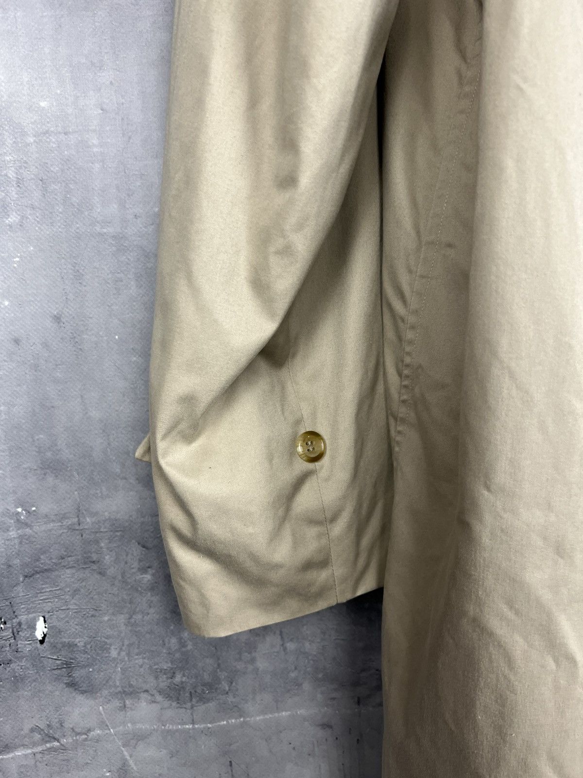 Burberry vintage burberrys nova check trench coat size 54 long Size US L / EU 52-54 / 3 - 16 Thumbnail