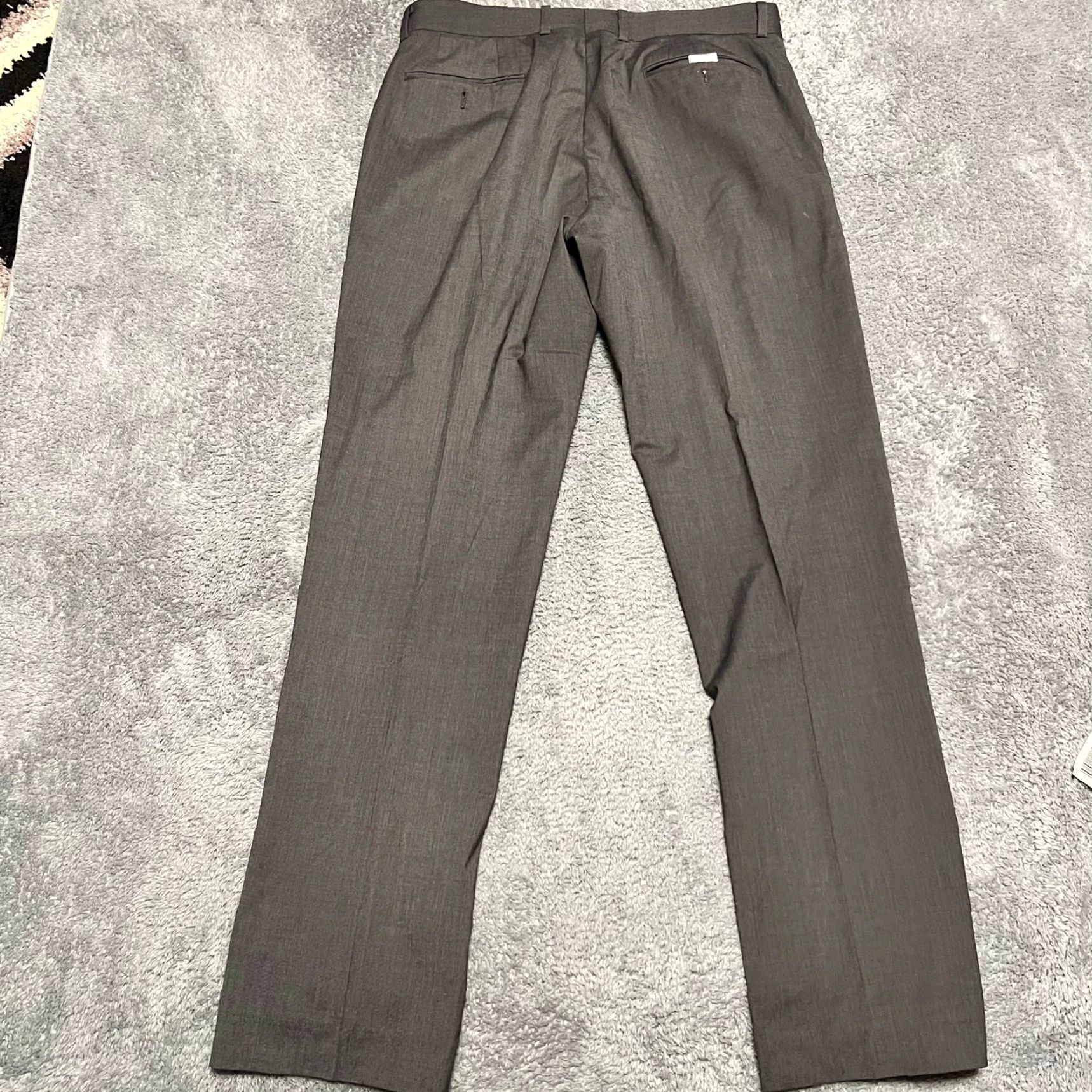 John Varvatos John Varvatos Pants Mens 34 Tricot Dress Slacks Trousers Gray Mens 34 Regular Gray Dress Pants 32 Inseam Size US 34 / EU 50 - 3 Thumbnail