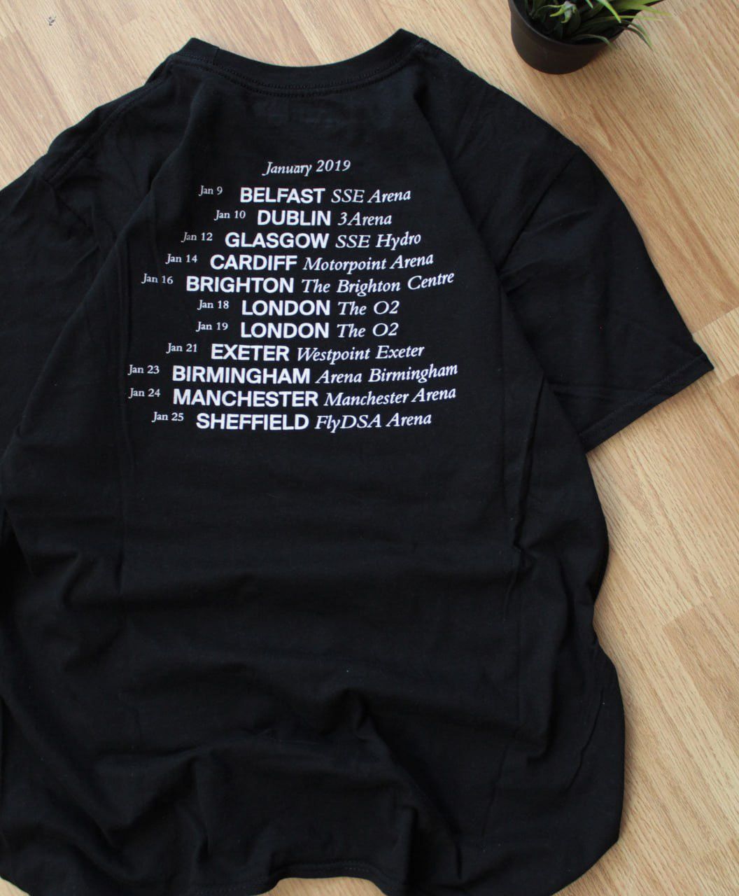 Band Tees 🔥 The 1975 A Brief Inquiry Into Online Relationships T Shirt Size US L / EU 52-54 / 3 - 5 Thumbnail