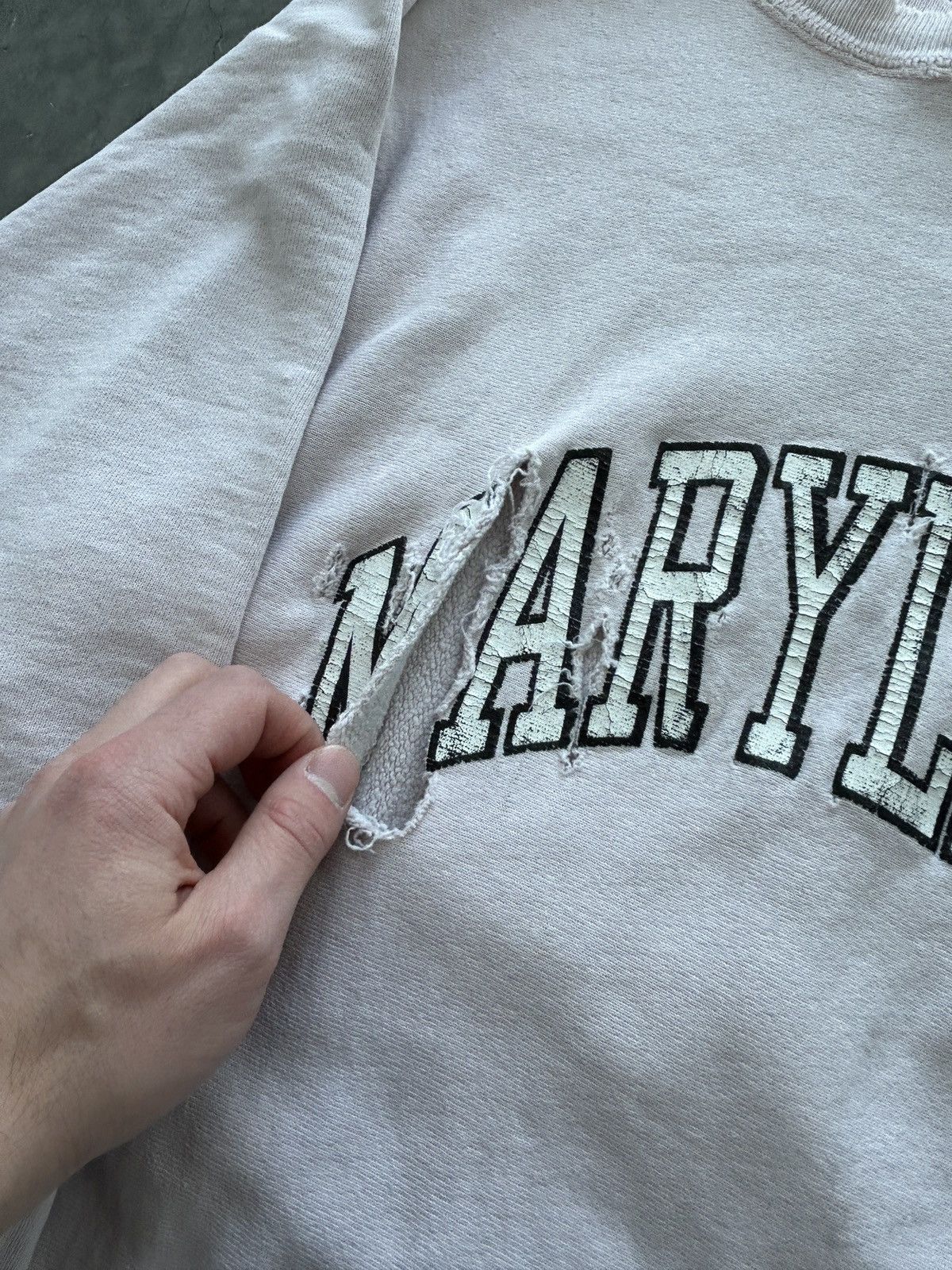 Champion Vintage 90s Maryland Reverse Weave Sweatshirt Thrashed Size US L / EU 52-54 / 3 - 3 Thumbnail