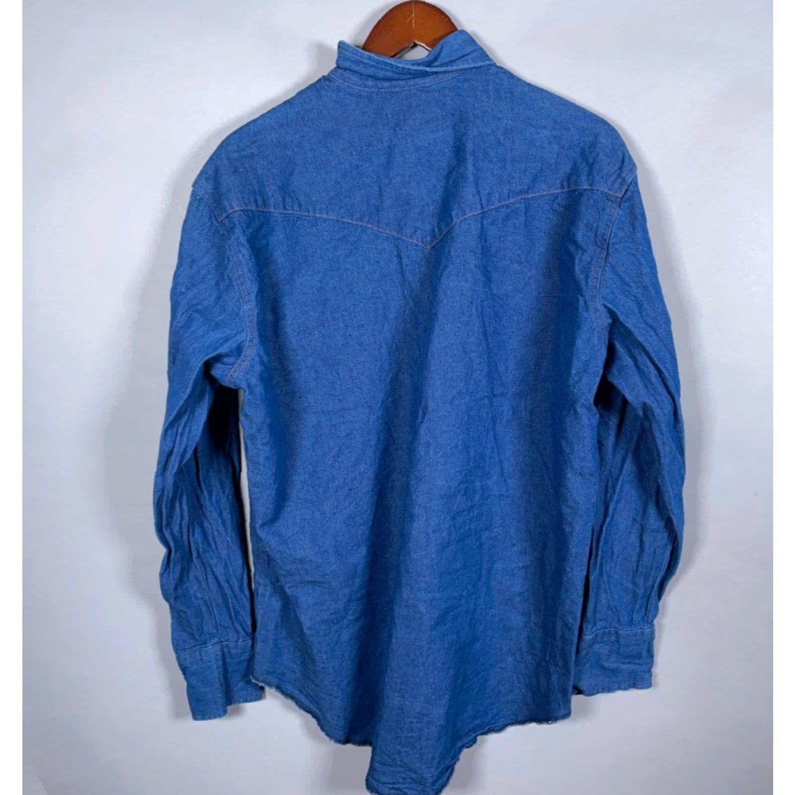 Wrangler Vintage Wrangler denim shirt men Large blue western pearl snap casual workwear Size US L / EU 52-54 / 3 - 2 Thumbnail