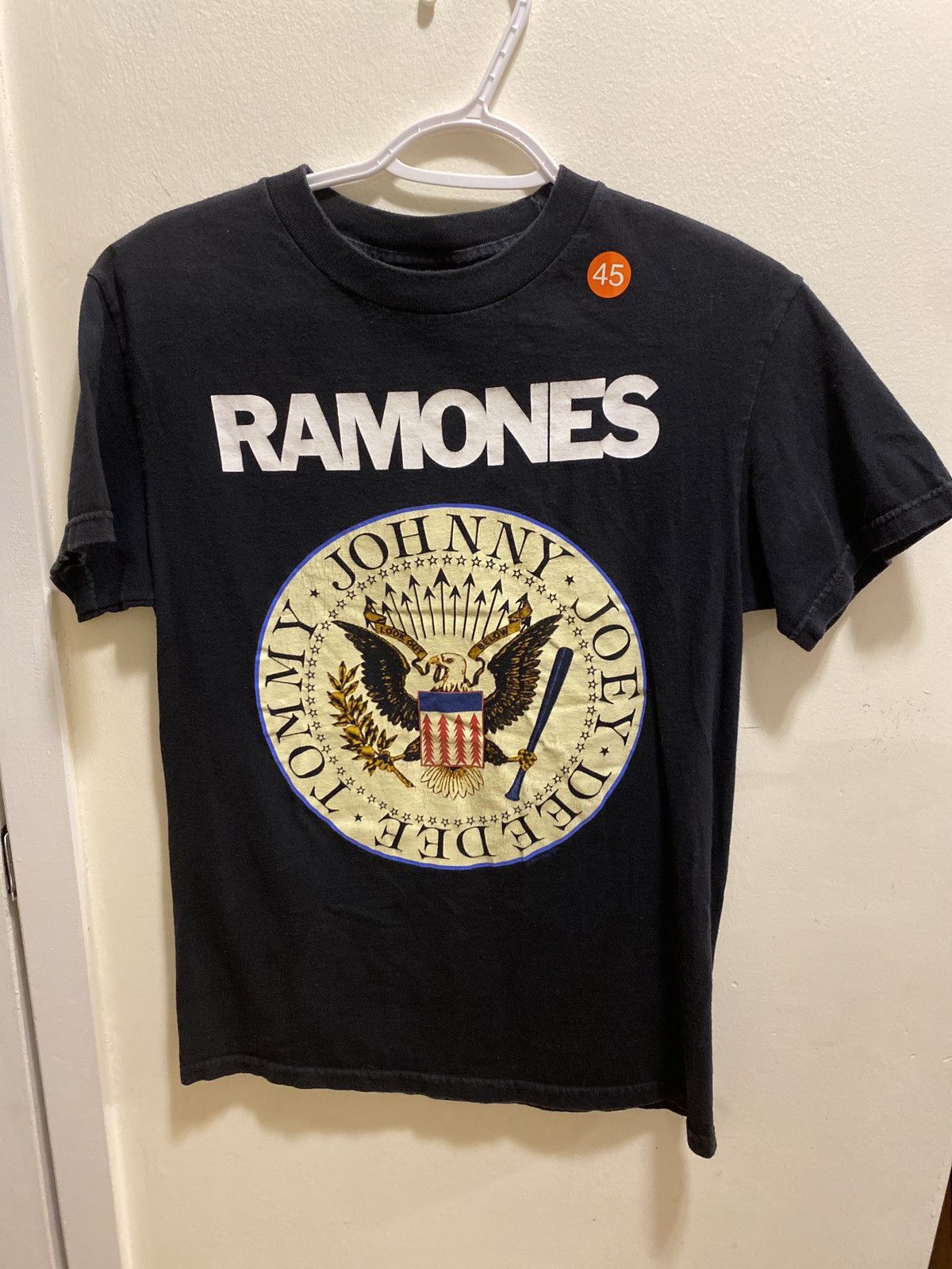 Band Tees Authentic Ramones t-shirt Size US S / EU 44-46 / 1 - 1 Thumbnail