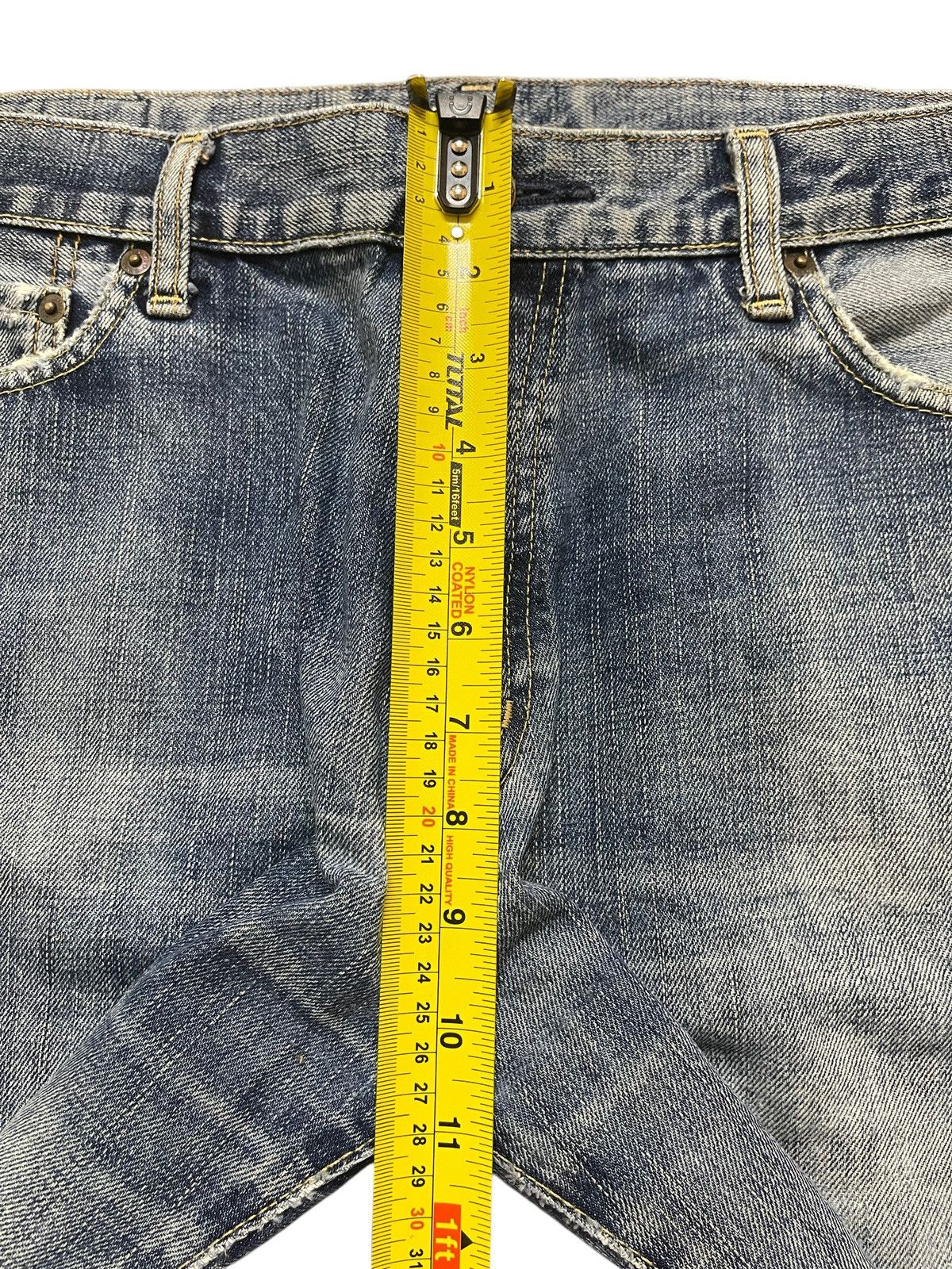 Uniqlo Vintage Uniqlo Blue Faded Wash Distressed Destroy Baggy Jean Size US 36 / EU 52 - 14 Thumbnail