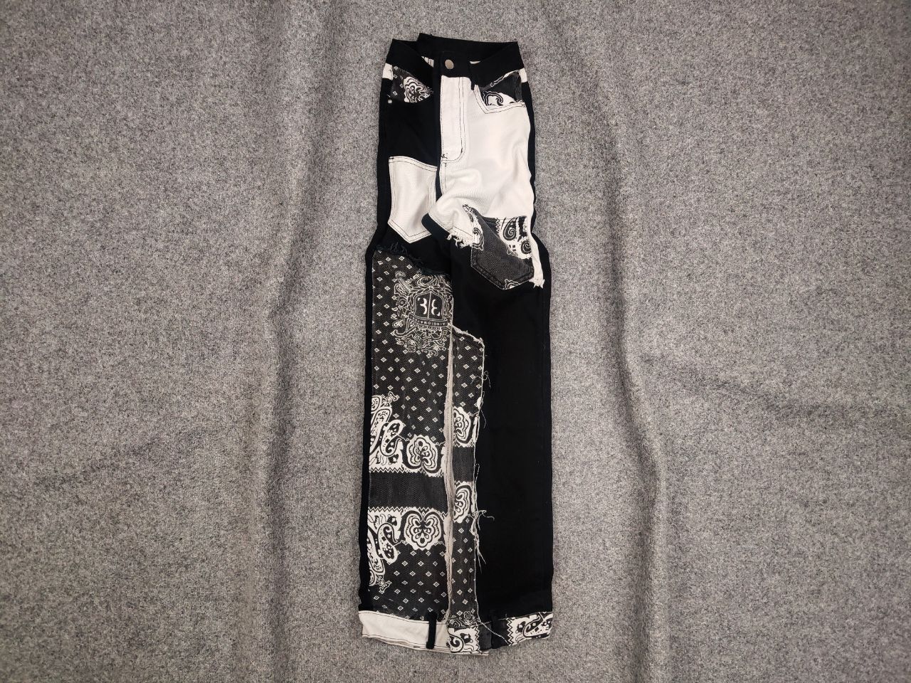 Japanese Brand Vintage Japan Style Patchwork Bandana Denim Jeans Y2K Style Size US 30 / EU 46 - 1 Thumbnail
