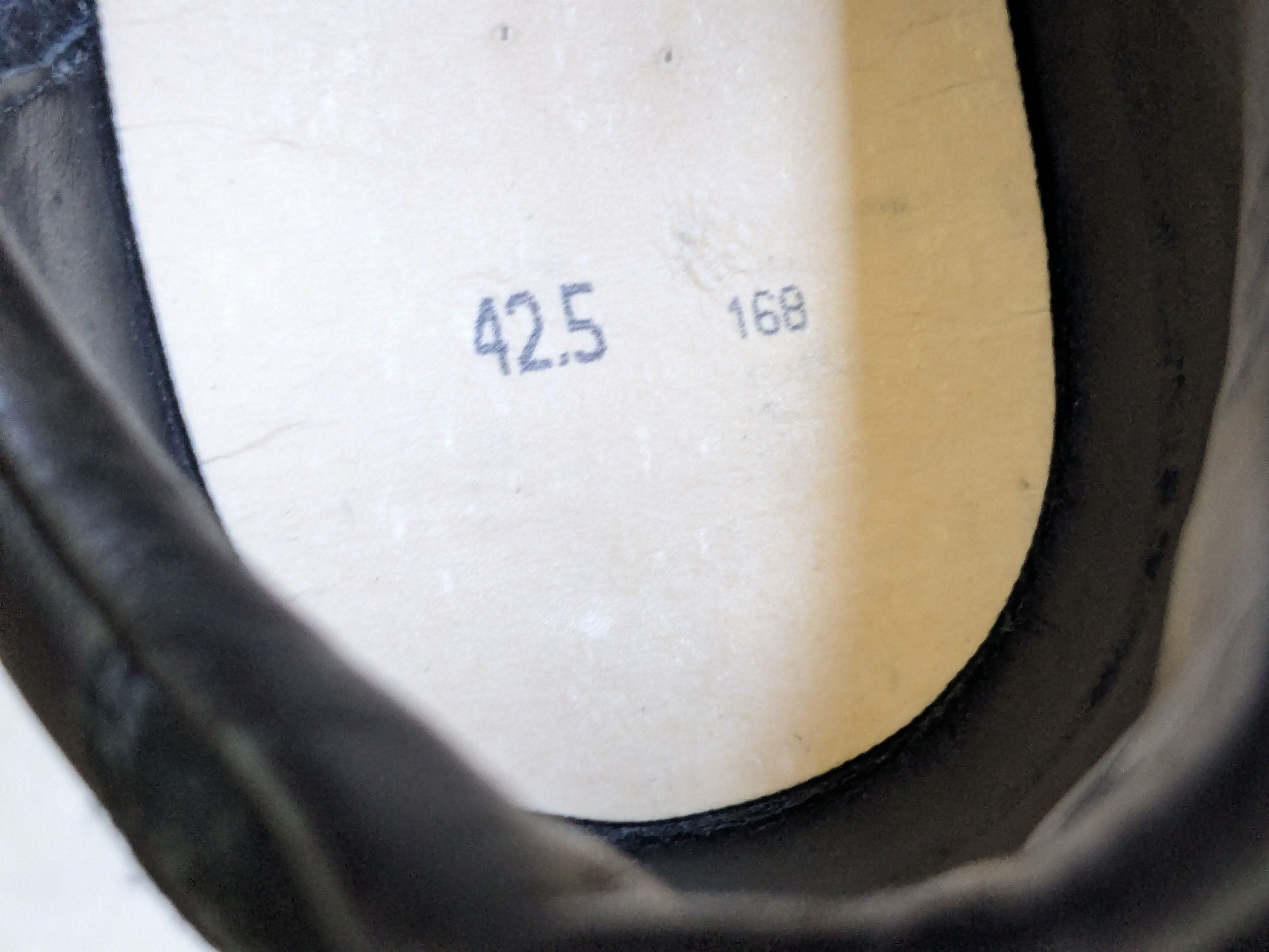 Maison Margiela Maison Margiela GAT Replica Black 9.5 42.5 Low Tops Size US 9.5 / EU 42-43 - 6 Thumbnail