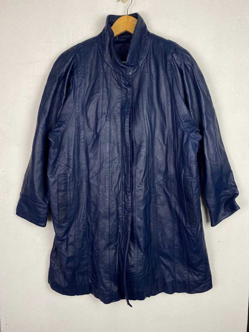Japanese Brand vintage japanese brands long blue leather jacket nice design Size US L / EU 52-54 / 3 - 1 Thumbnail