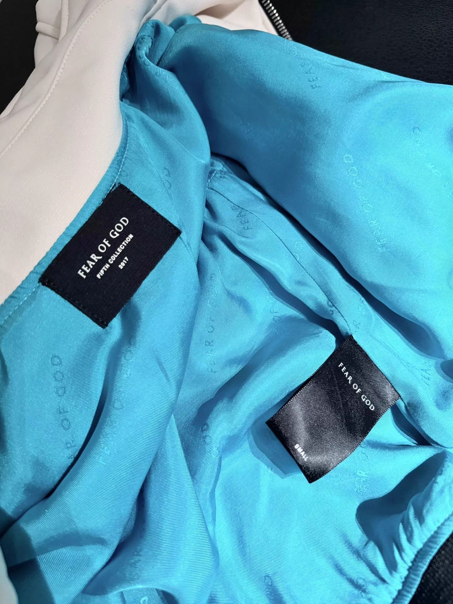 Fear of God Fear of God 5th Ivory & Blue Colorblocked Coach Jacket Size S Size US S / EU 44-46 / 1 - 3 Thumbnail