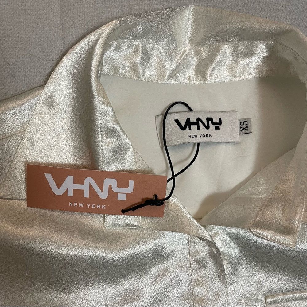 Other NWT New VHNY Satin White Cut Out Long Sleeve Button Blouse Size XS / US 0-2 / IT 36-38 - 2 Thumbnail