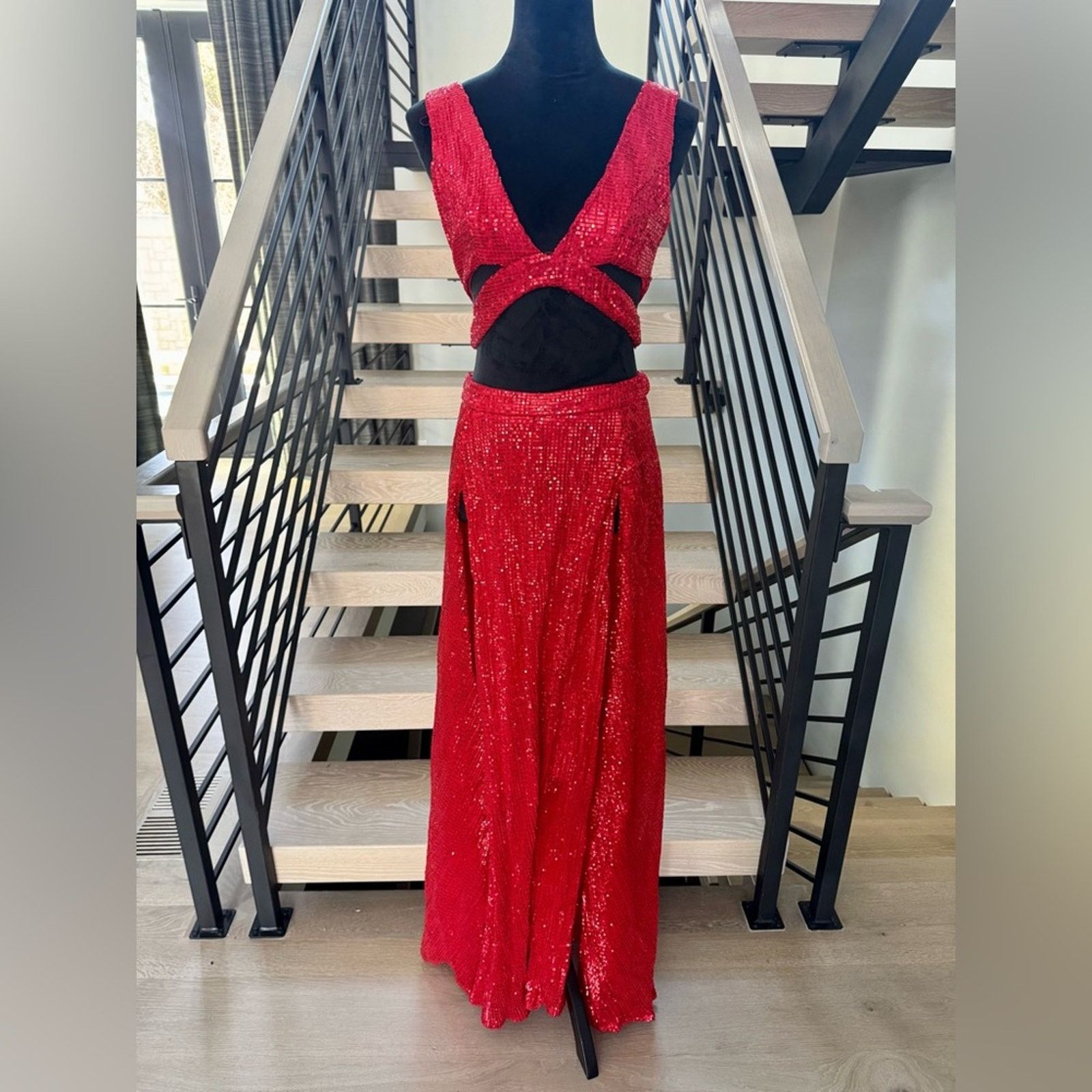 Other New Abyss by Abby Dazzling Red Backless Evening Gown size XS Size XS / US 0-2 / IT 36-38 - 6 Thumbnail