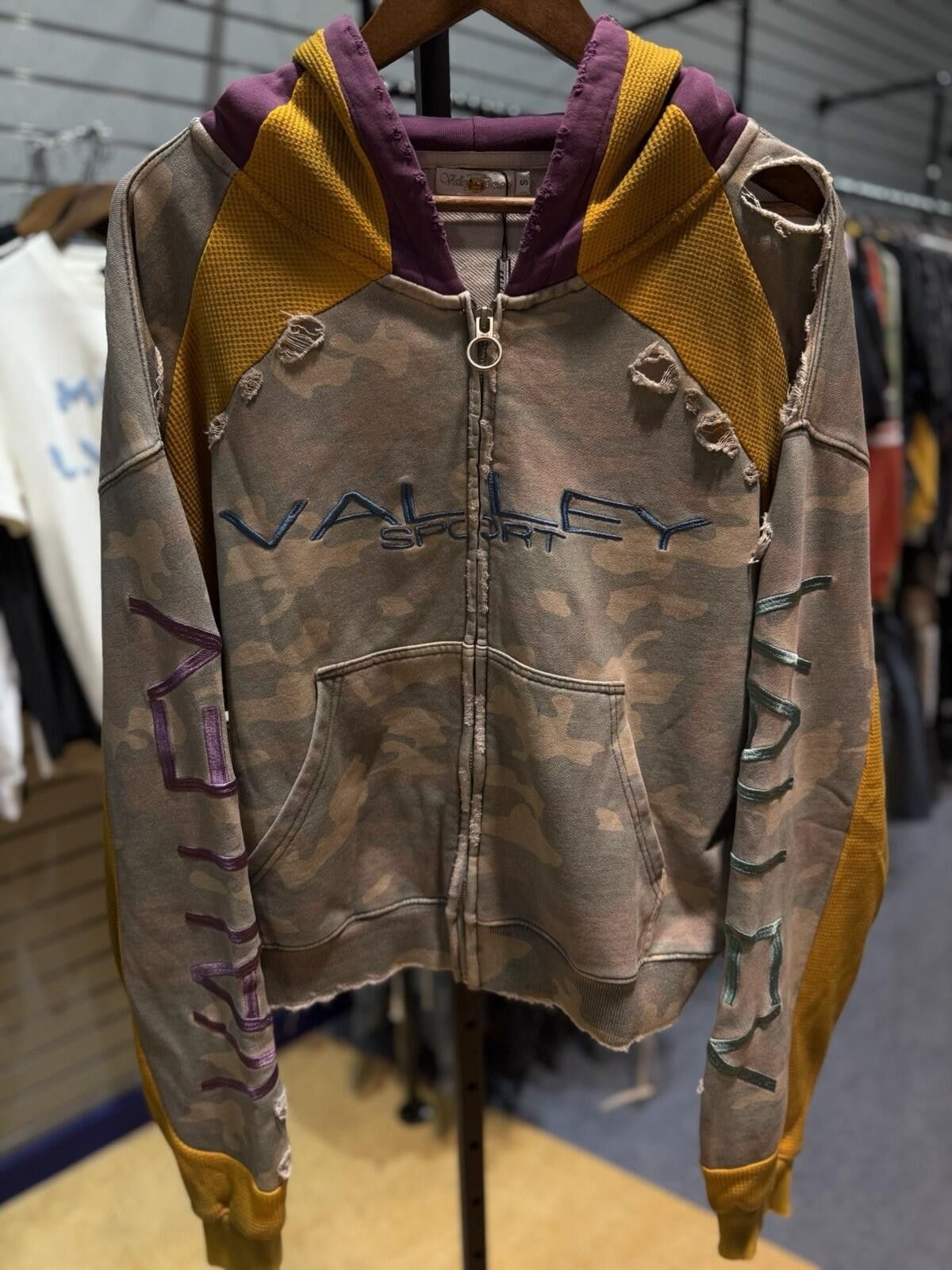 Vale Small - Vale Zip Up Hoodie Authentic Valley Brand New Size US S / EU 44-46 / 1 - 5 Thumbnail