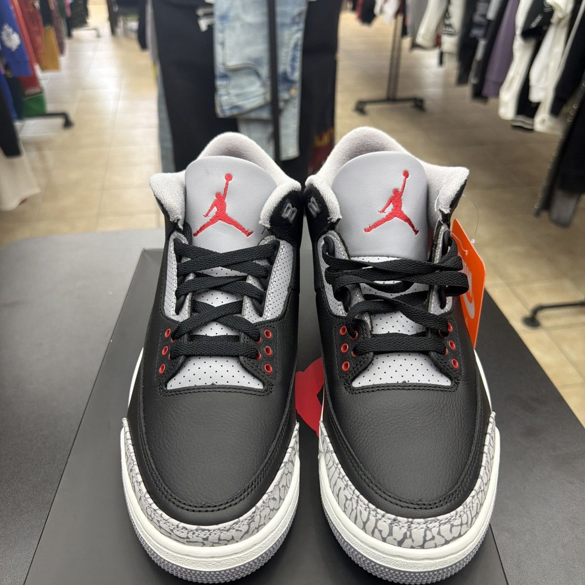 Jordan Brand Air Jordan 3 Retro OG 2024 Black Cement DN3707-010 Size 9.5 Size US 9.5 / EU 42-43 - 5 Thumbnail