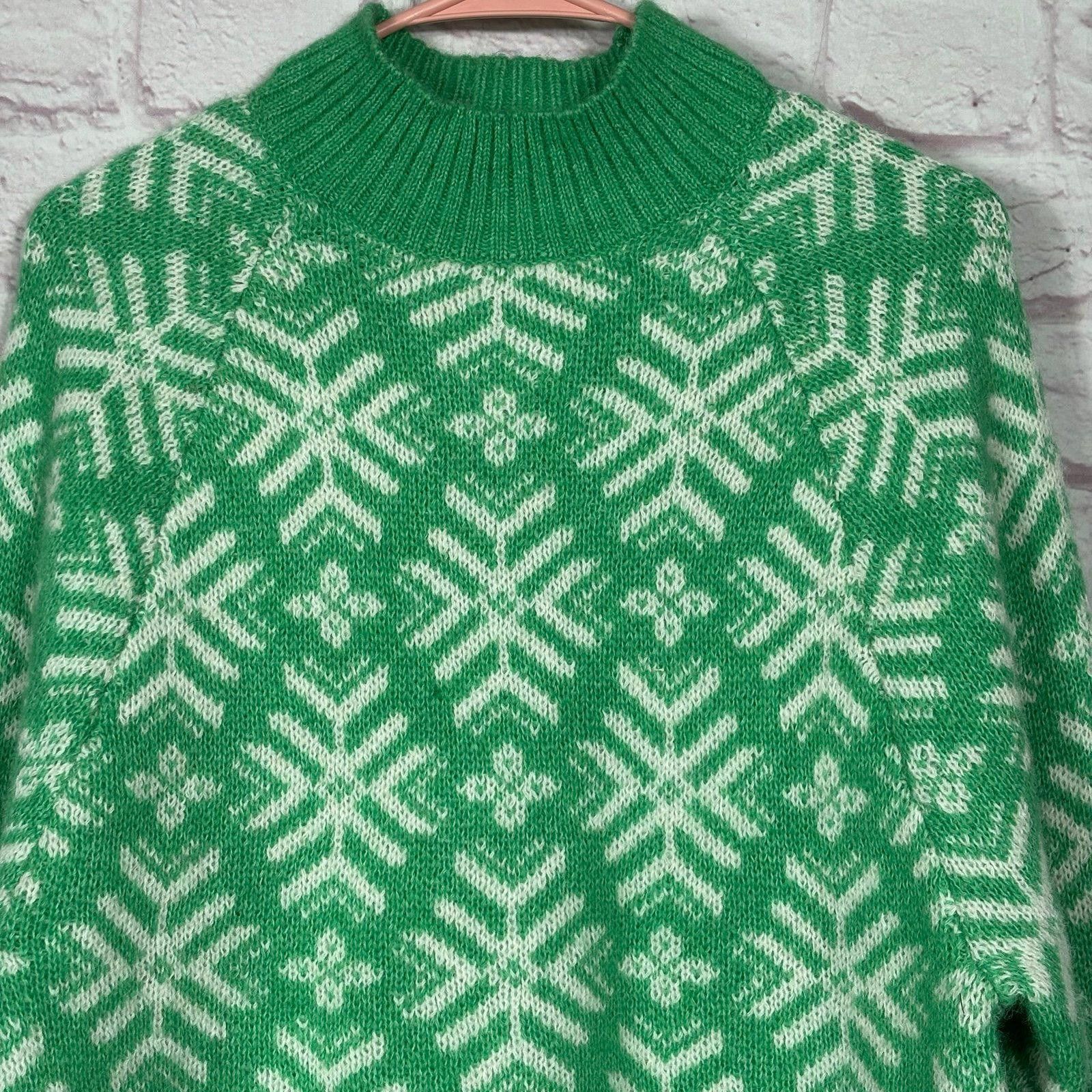 Old Navy Old Navy Medium Green Snowflake Pattern Sweater Size M / US 6-8 / IT 42-44 - 3 Thumbnail