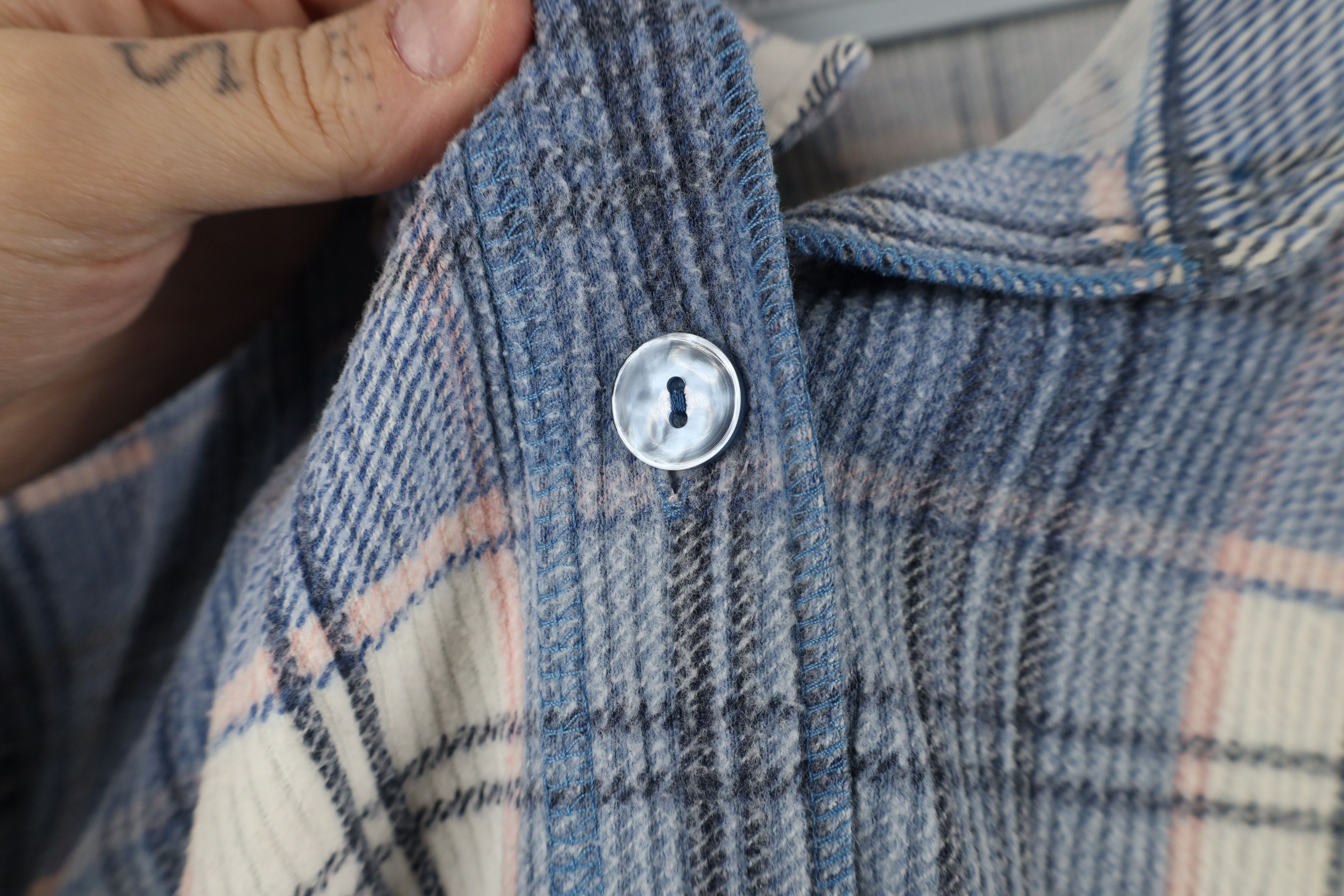 Vintage Vintage 90s Streetwear Knit Flannel Collared Button Shirt Size L / US 10 / IT 46 - 4 Thumbnail