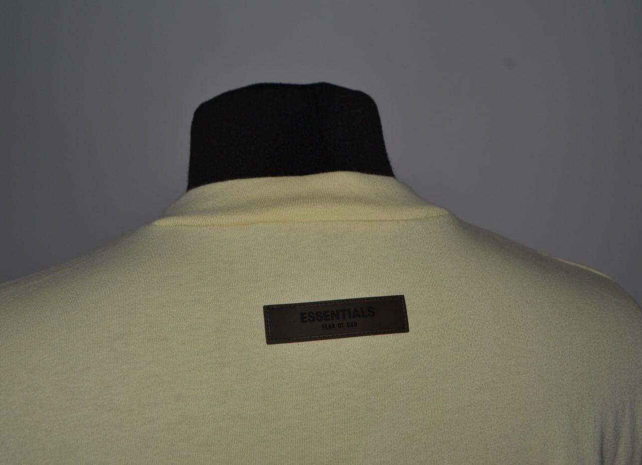 Other Fear of God FOG Essentials Crewneck T-Shirt Adult size M Size US M / EU 48-50 / 2 - 5 Thumbnail