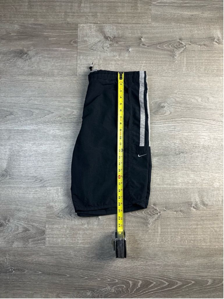 Nike Vintage Y2K Nike Shorts Black 32 waist Size US 32 / EU 48 - 5 Thumbnail
