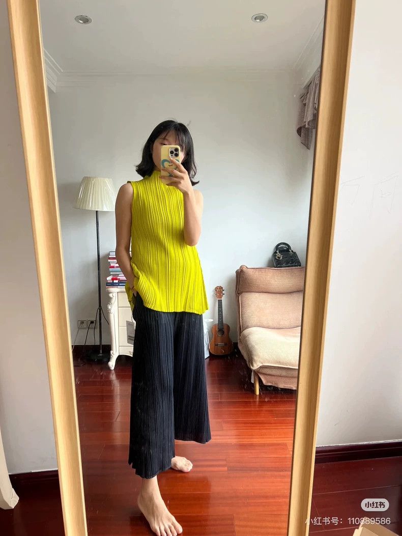 Issey Miyake Issey Miyake size:3 Mustard yellow vest Size XS / US 0-2 / IT 36-38 - 3 Thumbnail