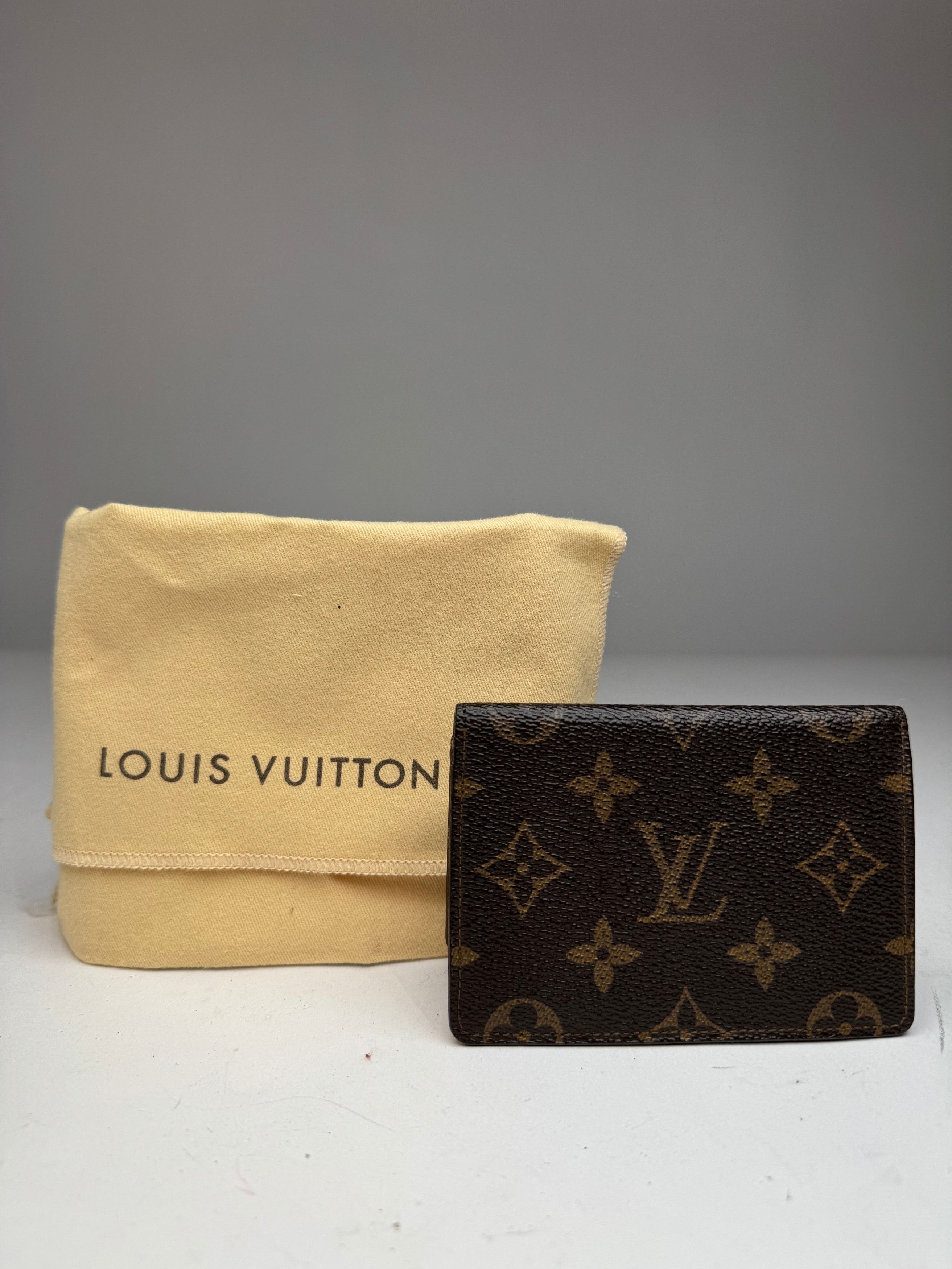 Louis Vuitton Vintage Monogram Card Holder Brown Size ONE SIZE - 1 Thumbnail