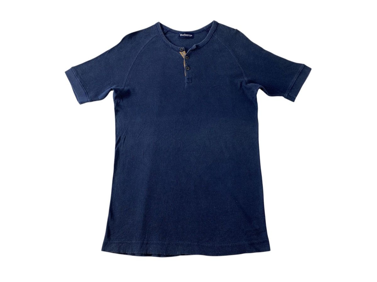 Burberry 90s Burberrys Of London Henley Neck Plain Tee Size US S / EU 44-46 / 1 - 1 Thumbnail