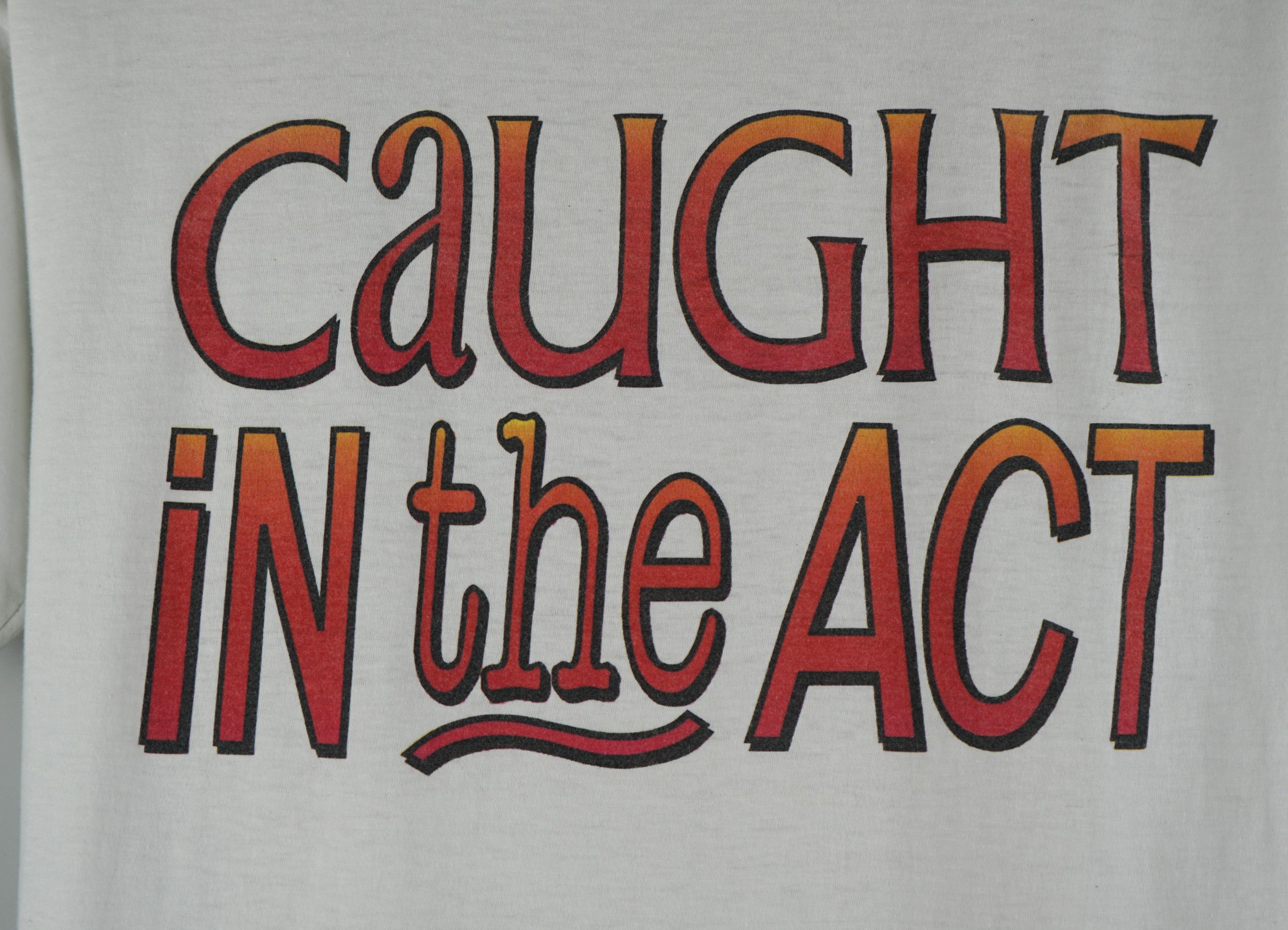 Band Tees × Vintage Vintage 1995 Caught In The Act T-Shirt Size US M / EU 48-50 / 2 - 6 Thumbnail