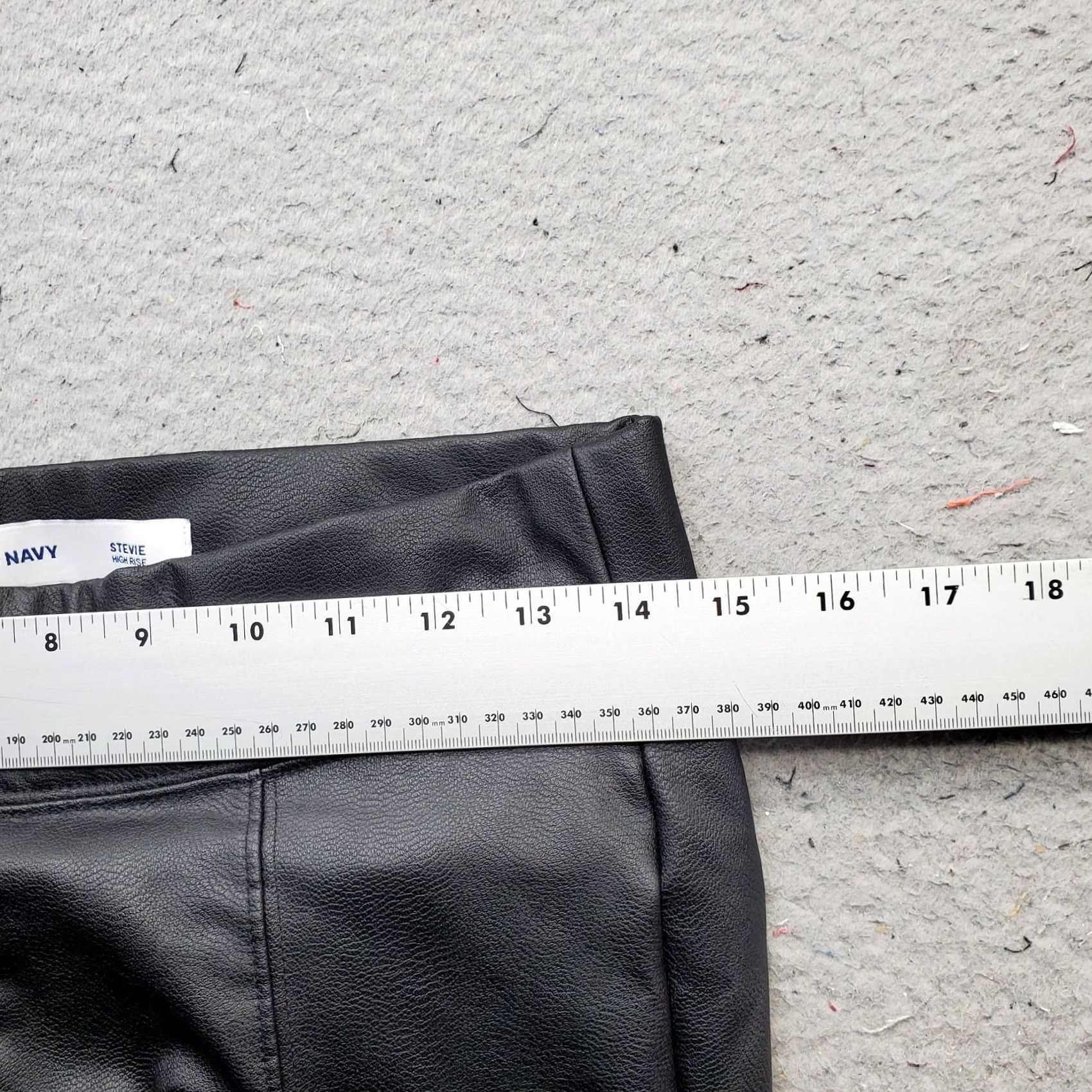 Old Navy Old Navy Faux Leather Pants Womens S Black Stevie High Rise Pull On Size 28" / US 6 / IT 42 - 6 Thumbnail