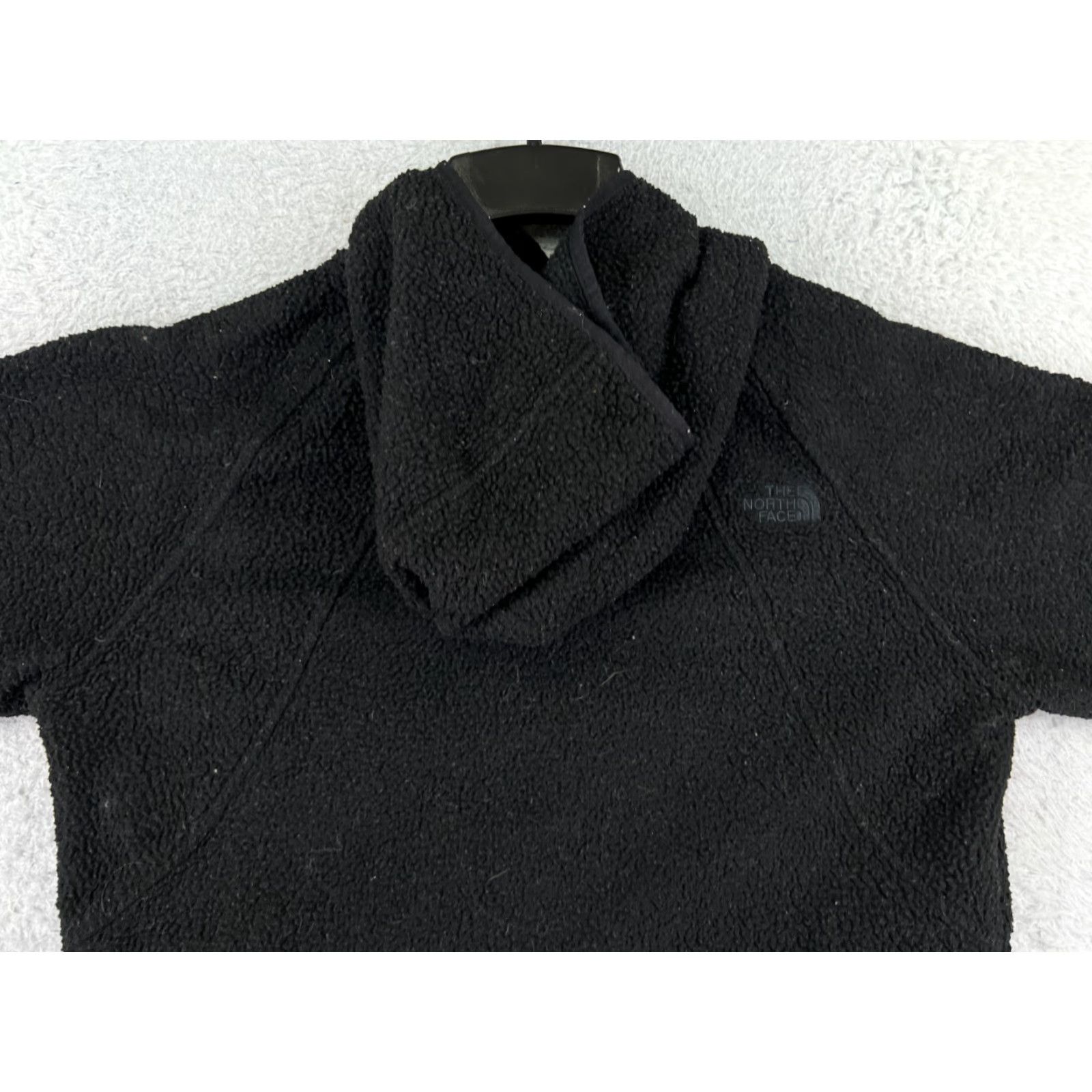 The North Face The North Face Sweater Womens Large Black Hooded Pullover 100% Polyester Fleece Crew Neck Long Sleeve Casual Logo Insulated Fall Winter L Womens Size L / US 10 / IT 46 - 7 Thumbnail