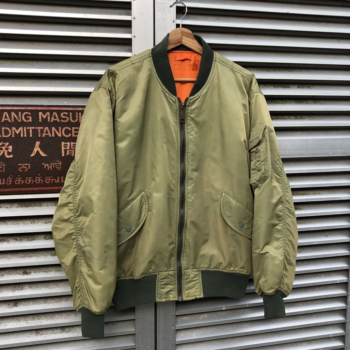 Vintage Vintage Sun Faded Ma-1 Bomber Jacket Size US M / EU 48-50 / 2 - 10 Thumbnail