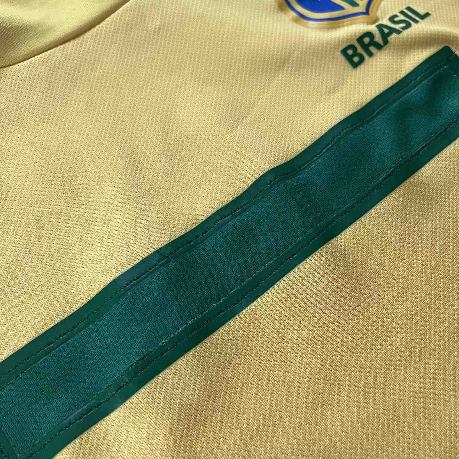 Nike Brazil home 2011/2012 Soccer jersey football Matchworn Sz XL Size US XL / EU 56 / 4 - 5 Thumbnail