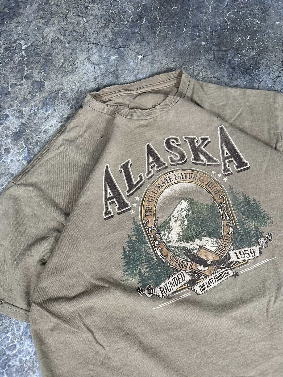 Vintage Vintage Alaska State Thrashed Tee Size US L / EU 52-54 / 3 - 2 Thumbnail