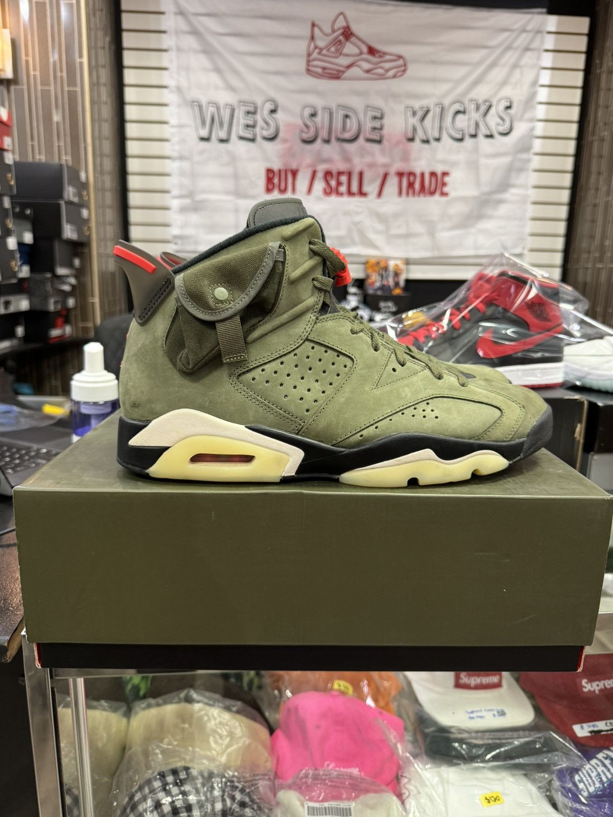 image of Jordan Travis Scott Jordan Retro 6 Travis Scott Shoes in Green, Men's (Size 13)