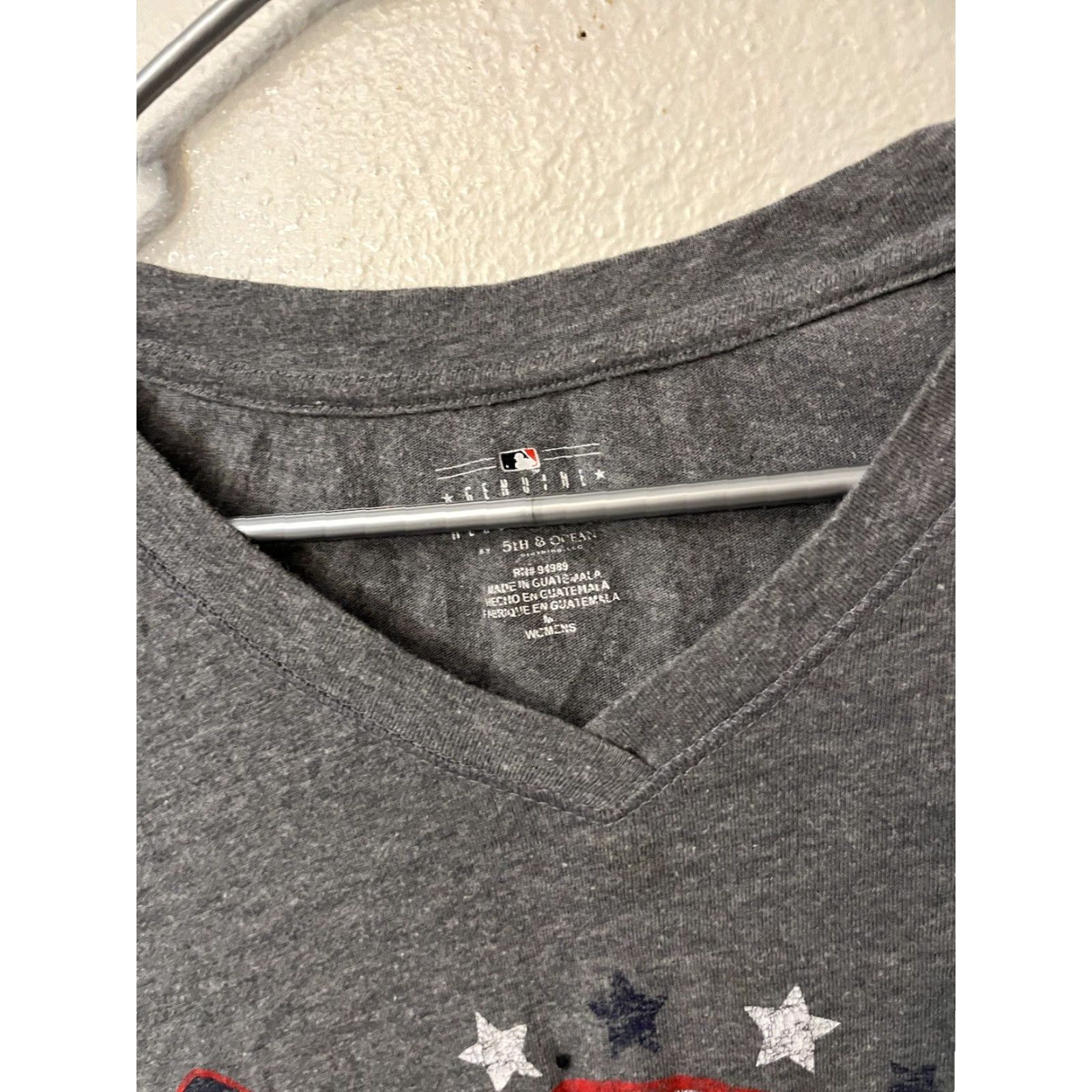 Vintage WOMENS Medium PHILADELPHIA PHILLIES GRAY SHORT SLEEVE TOP Genuine Merchandise Shirt Adult M Gray Phillies MLB Women's T-Shirt Size M / US 6-8 / IT 42-44 - 2 Thumbnail
