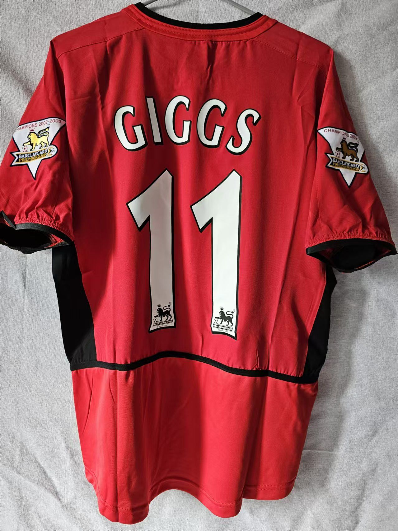 Other 2002 04 Man Utd 11 Ryan Giggs Jersey Home Size US M / EU 48-50 / 2 - 1 Thumbnail