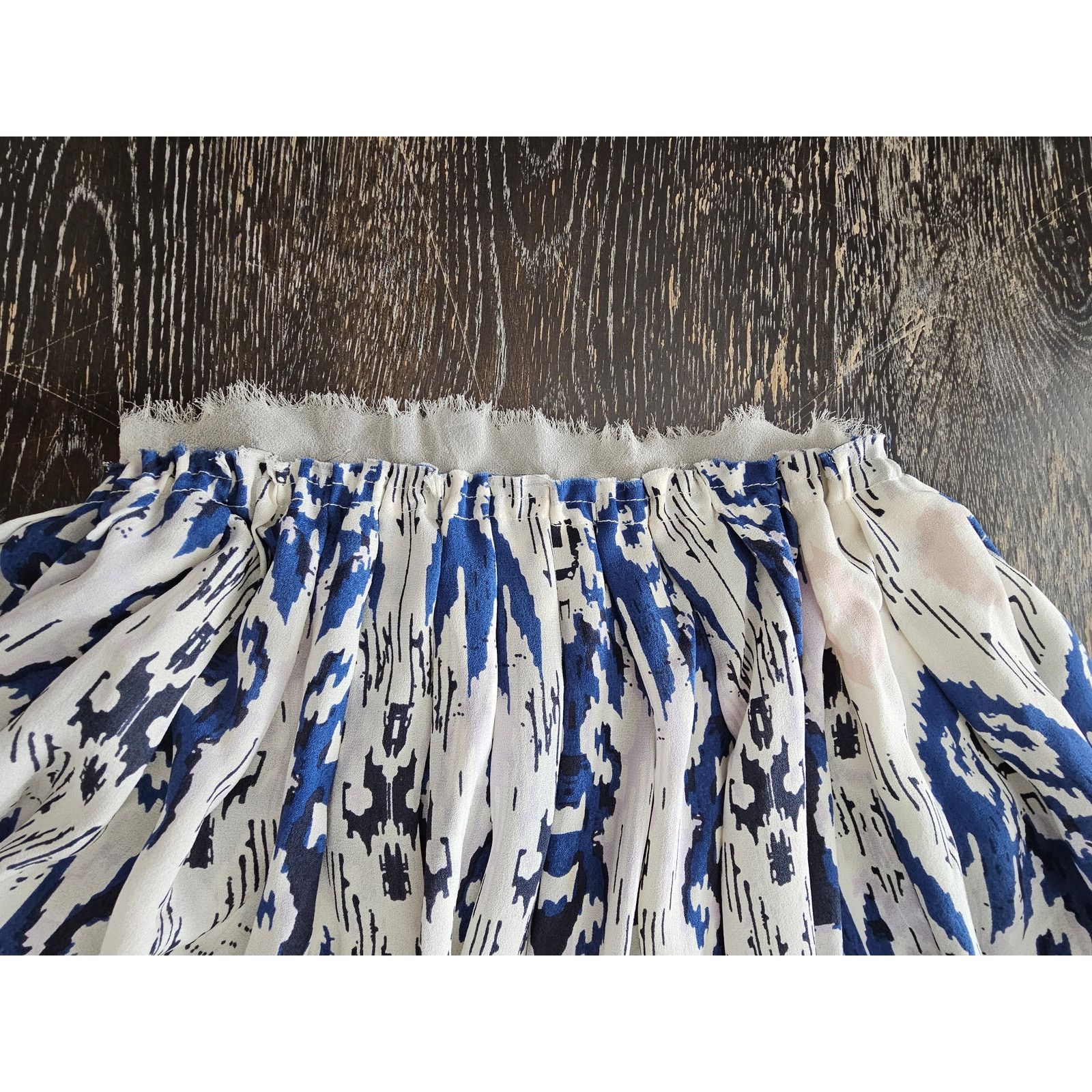 Ulla Johnson ULLA JOHNSON 100% Silk Chiffon Batik Print Midi Skirt 4 Size 27" / US 4 / IT 40 - 8 Thumbnail