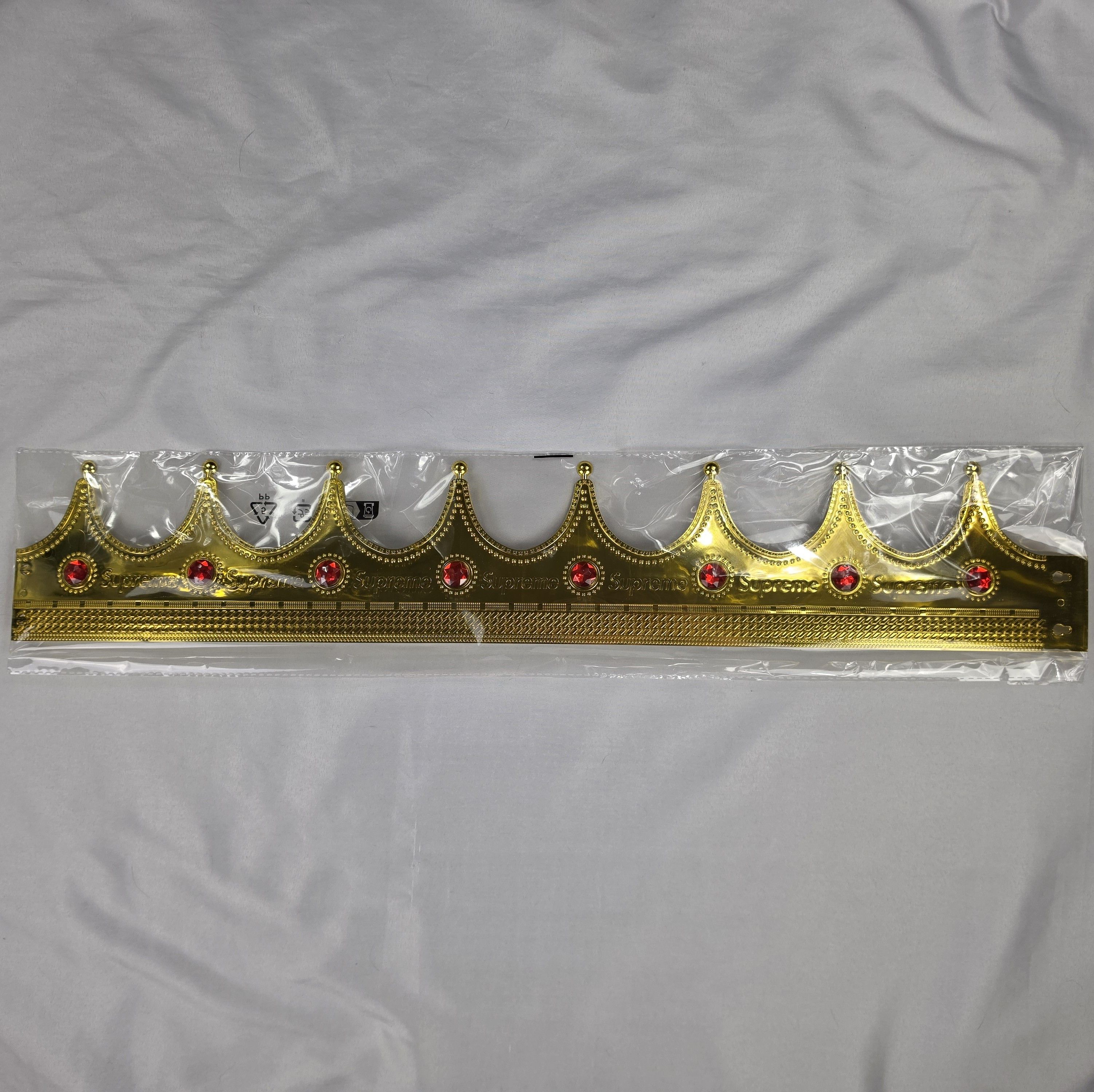 Supreme Supreme Gold Crown Free Gift SS26 Red Jewels BRAND NEW Size ONE SIZE - 2 Thumbnail