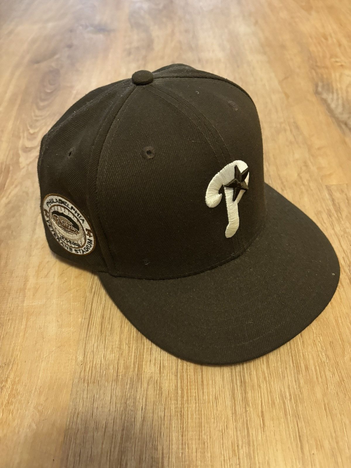 New Era New Era Phillies Hat Size 7 3/8 Size 34 - 1 Thumbnail