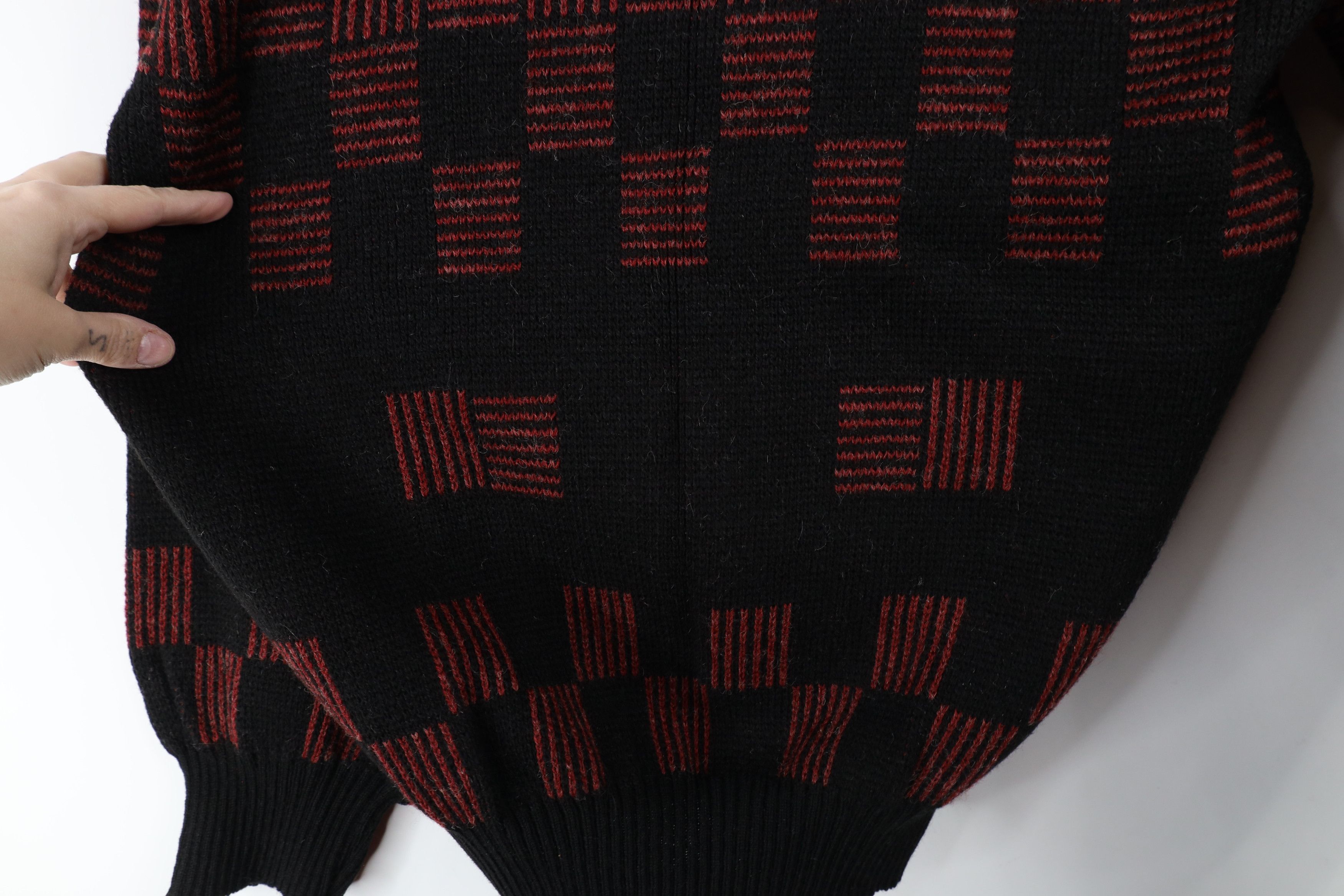 Vintage Vintage 90s Coogi Style Wool Blend Checkered Knit Sweater Size US L / EU 52-54 / 3 - 8 Thumbnail