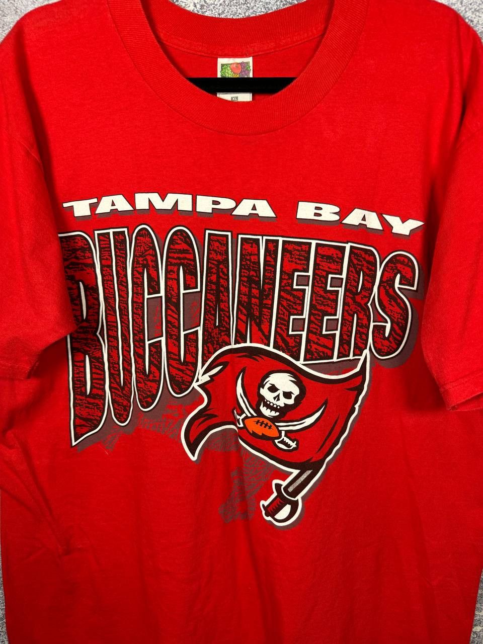 Fruit Of The Loom × NHL × Vintage 00's Vintage Tampa Bay Buccaneers red T-Shirt Merchandise Size US XL / EU 56 / 4 - 5 Thumbnail