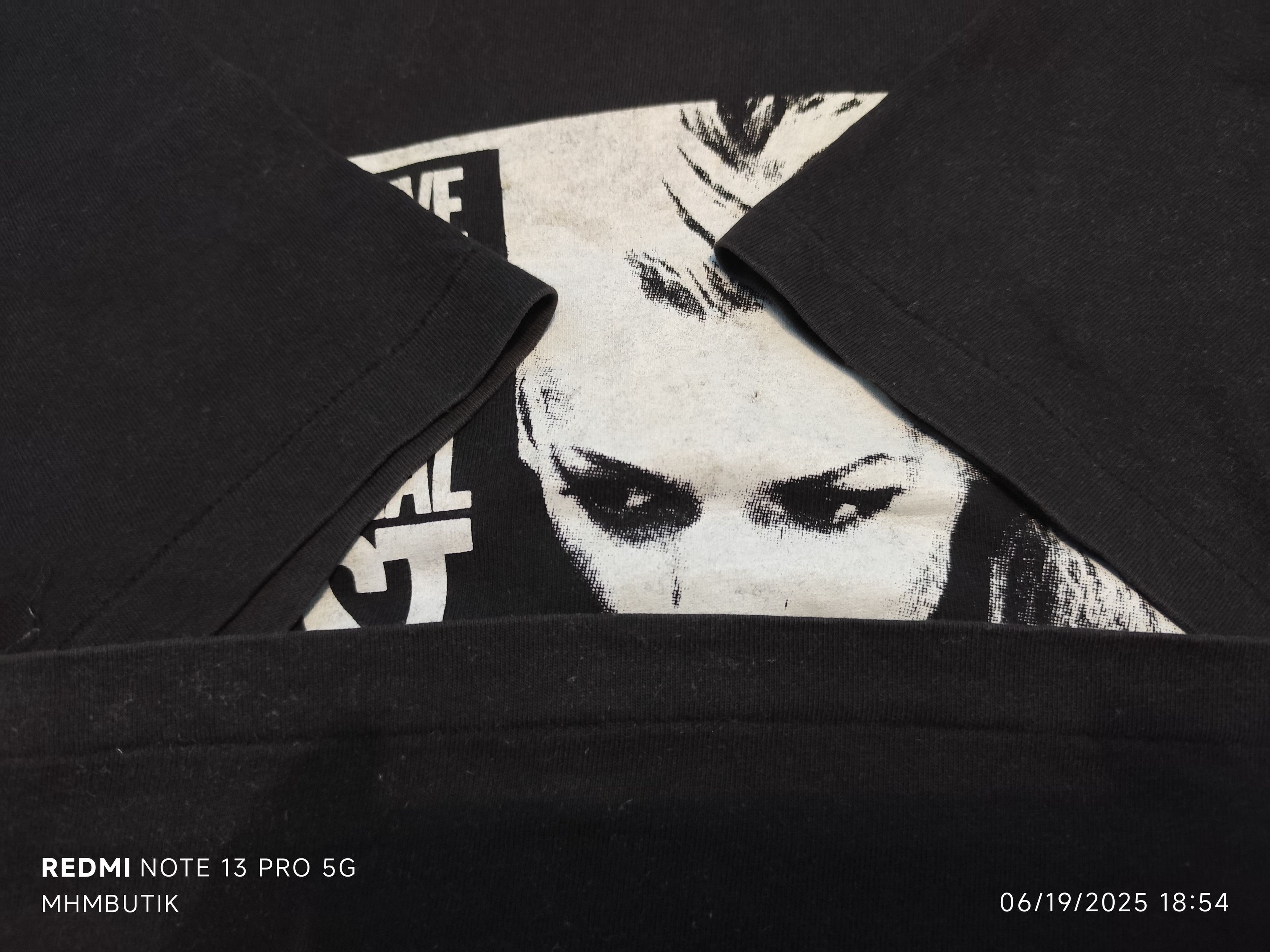 Vintage Vintage Promo Photo Looked Up Tee Shirt Size US M / EU 48-50 / 2 - 5 Thumbnail