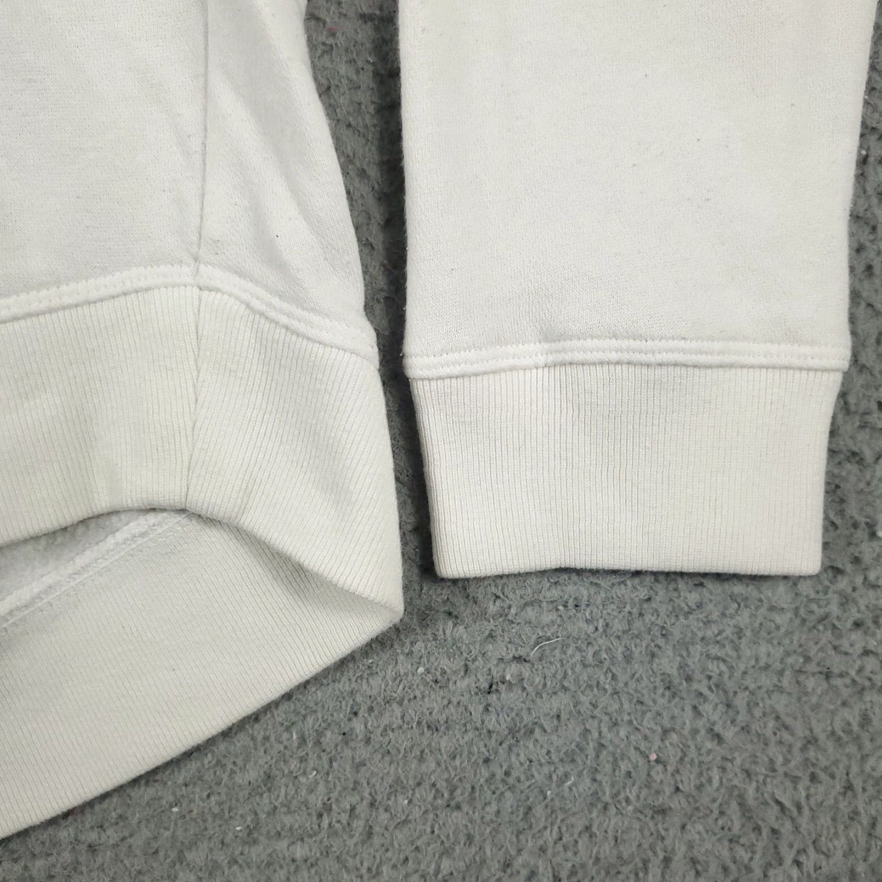 Under Armour Under Armour Hoodie Womens Large White Pullover Sweatshirt Mock Neck Logo Pockets All Seasons Regular Fit Sports Vintage: No Size L / US 10 / IT 46 - 5 Thumbnail
