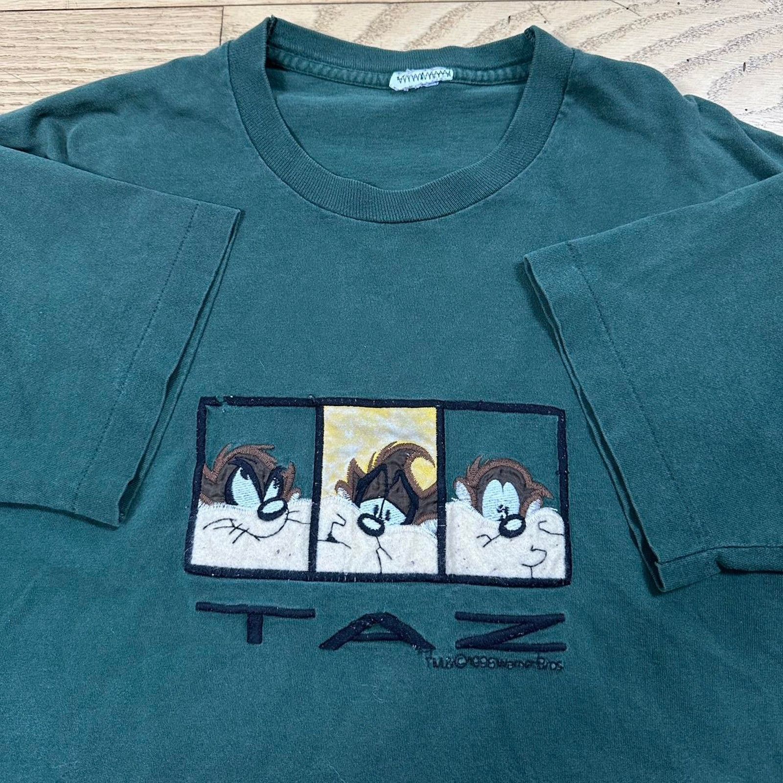 Vintage Vintage Taz Cartoon T-shirt Size US XL / EU 56 / 4 - 1 Thumbnail