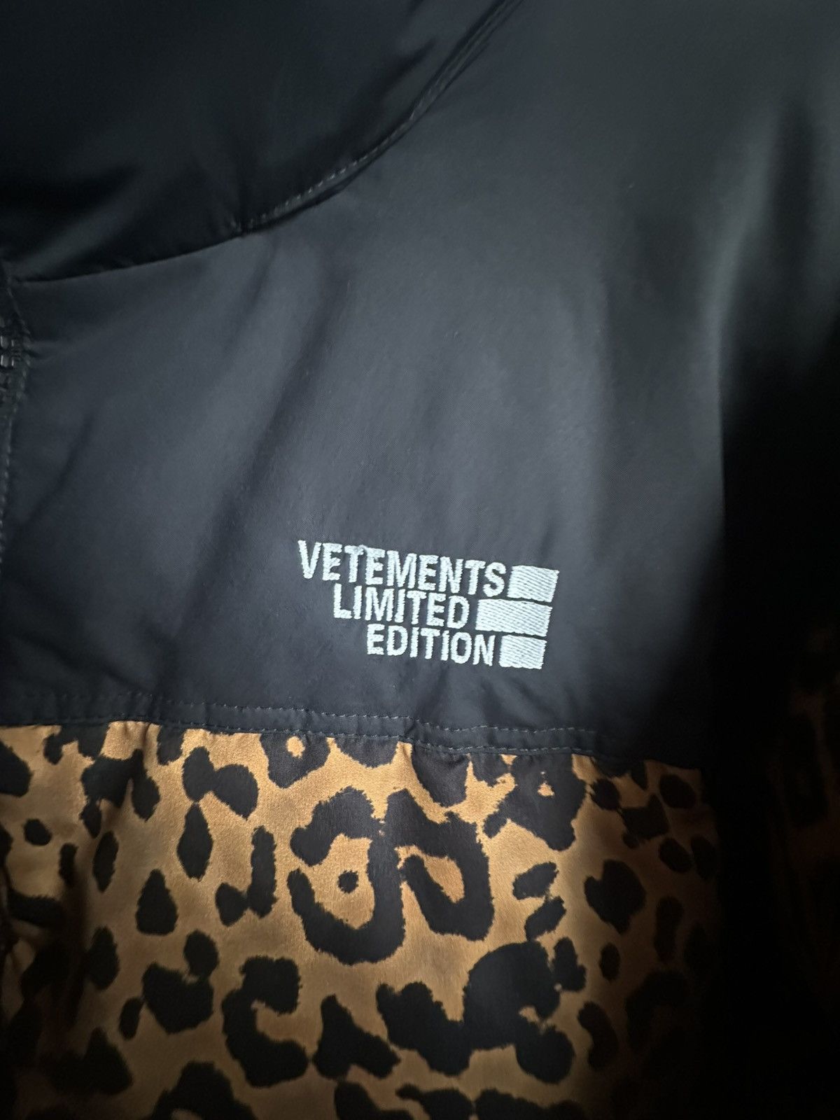 Vetements Vetements leopard puffer jacket Size US L / EU 52-54 / 3 - 4 Thumbnail