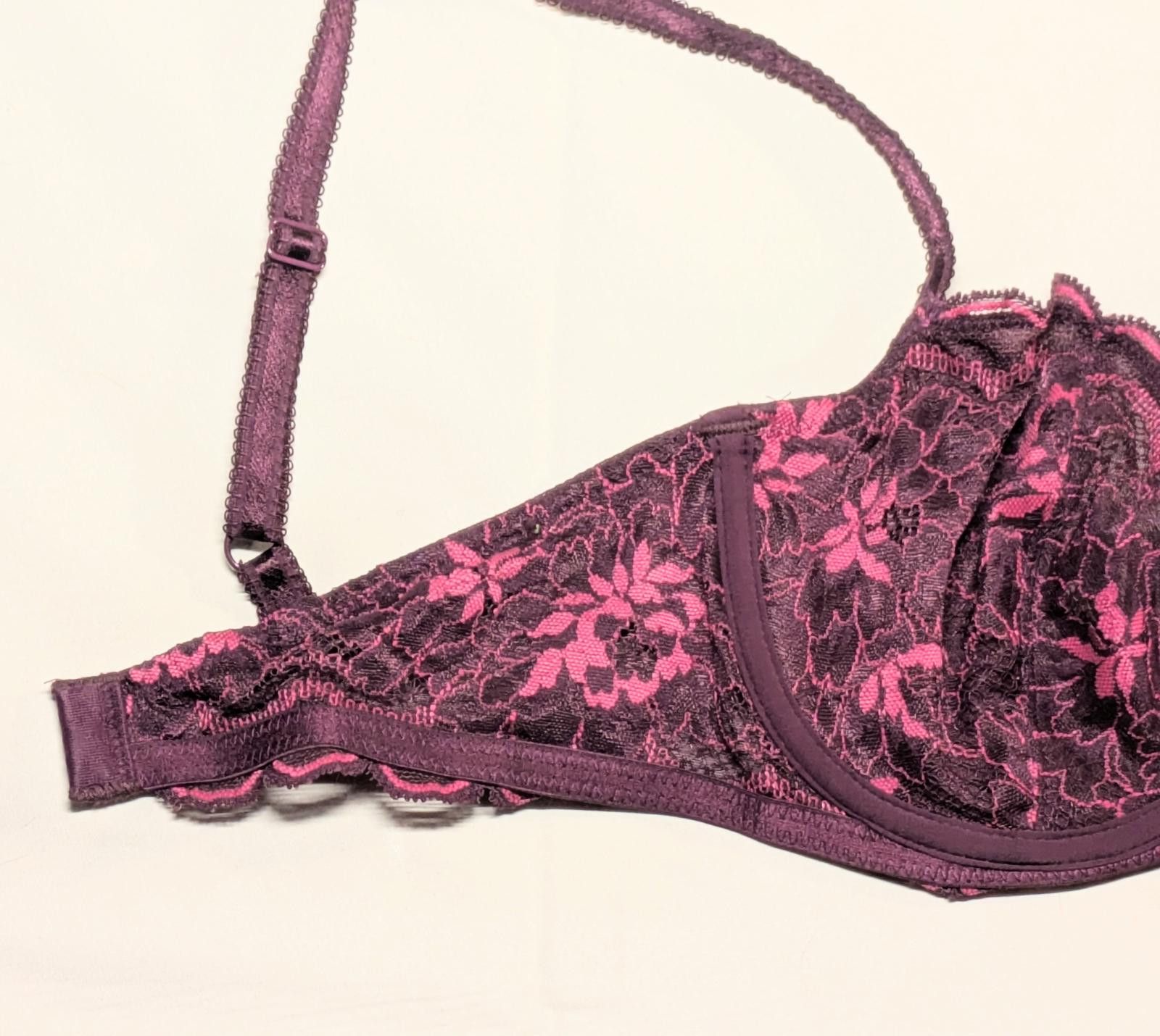 Other Wacoal 32D Unlined Wired Purple Lace Bra EUC Size ONE SIZE - 6 Thumbnail
