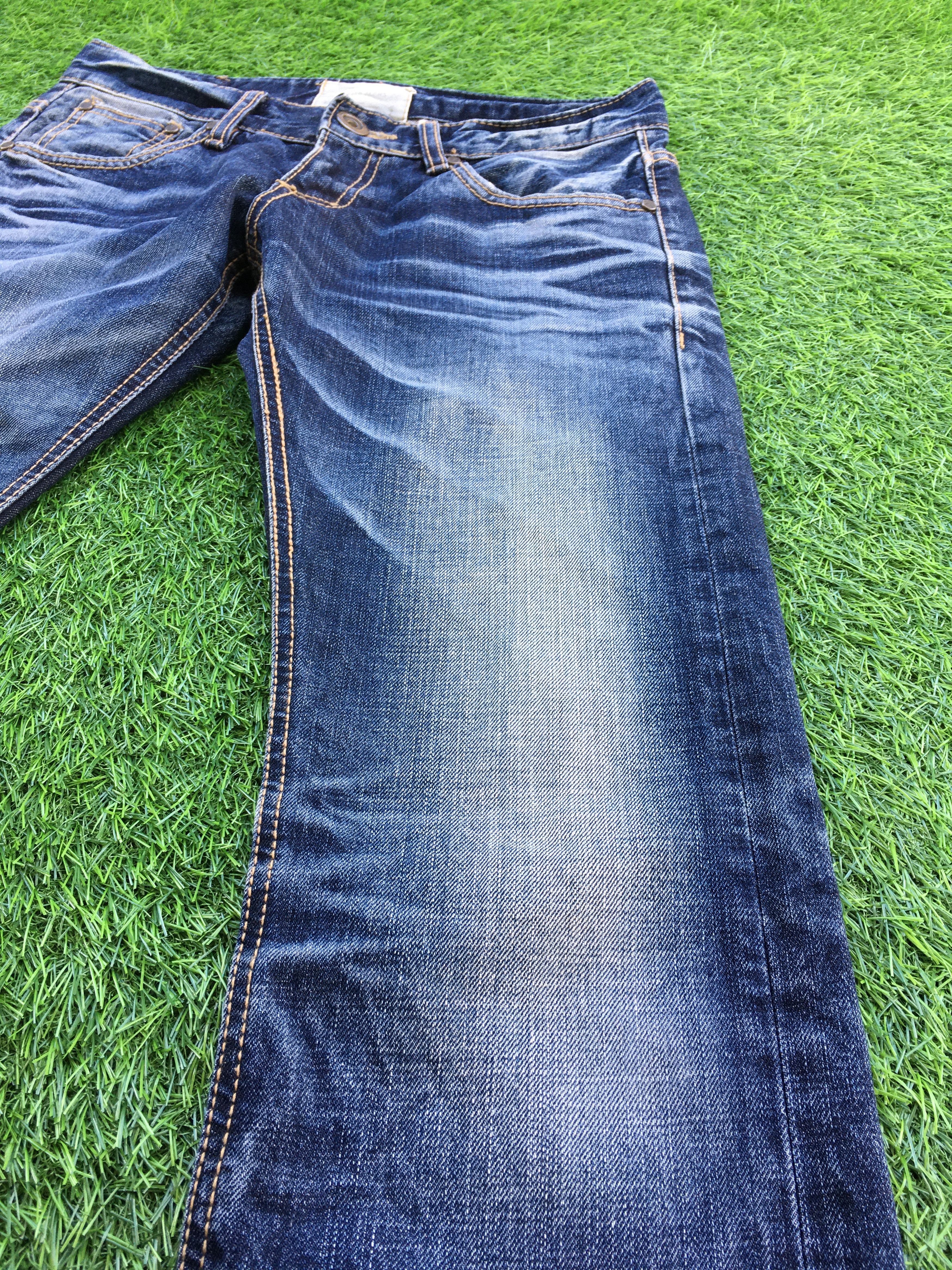 Japanese Brand Japanese medium blue wash 2000’s grunge jeans D-1099 Size 26" / US 2 / IT 38 - 7 Thumbnail