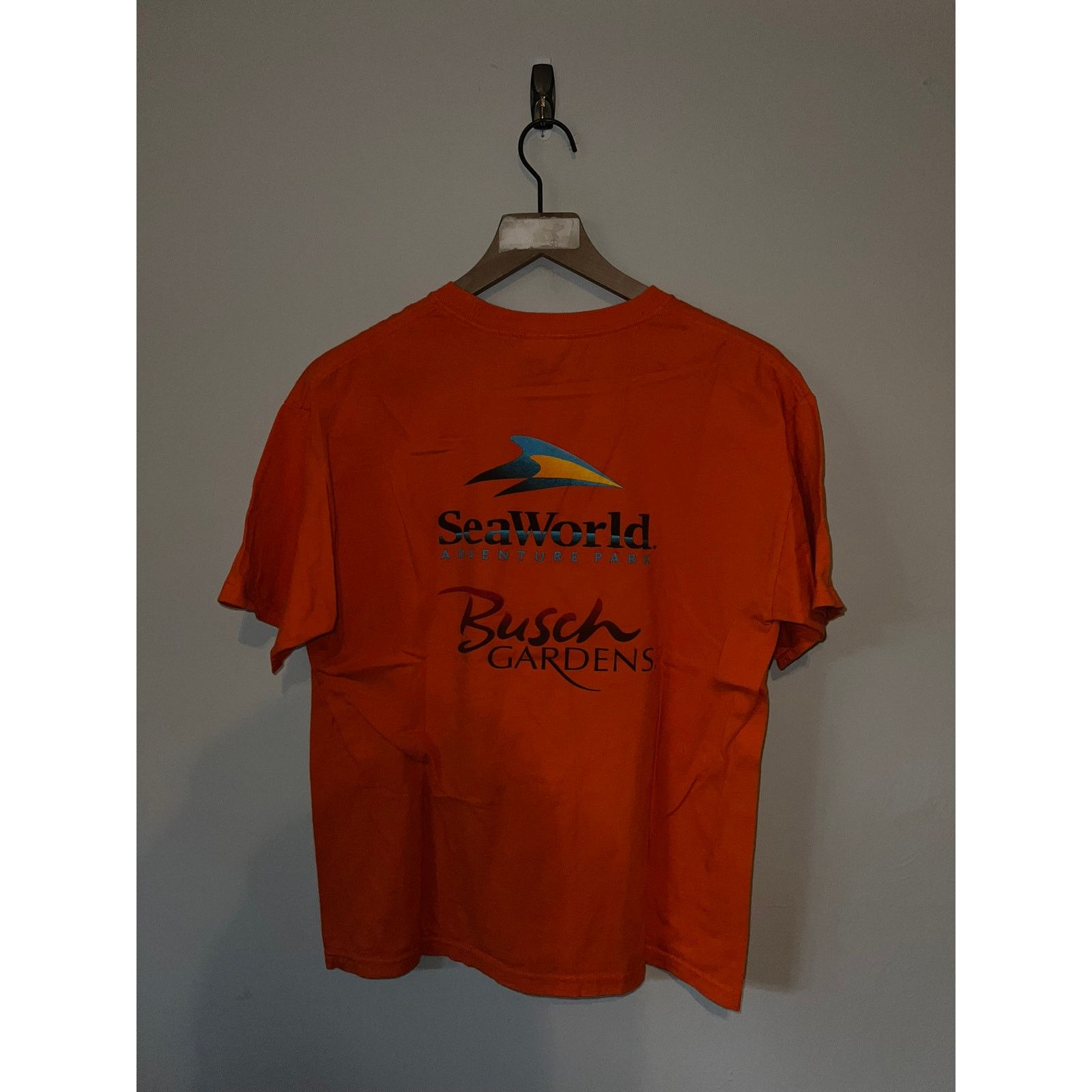 Hanes Seaworld Busch Gardens Adventure Camps Orange Shirt VTG M Size US M / EU 48-50 / 2 - 6 Thumbnail