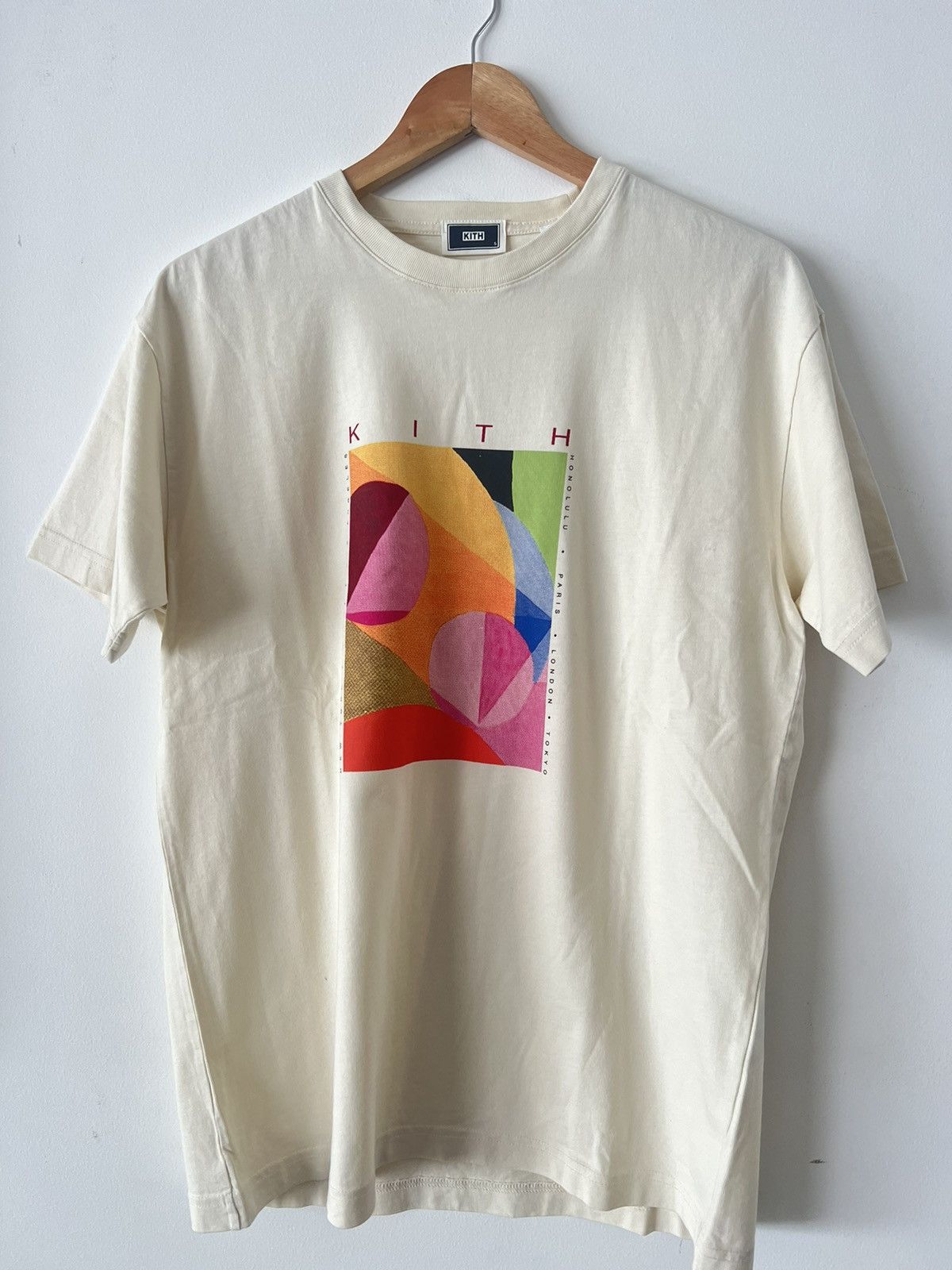 Kith Kith Abstract shapes Sandrift tee | Grailed