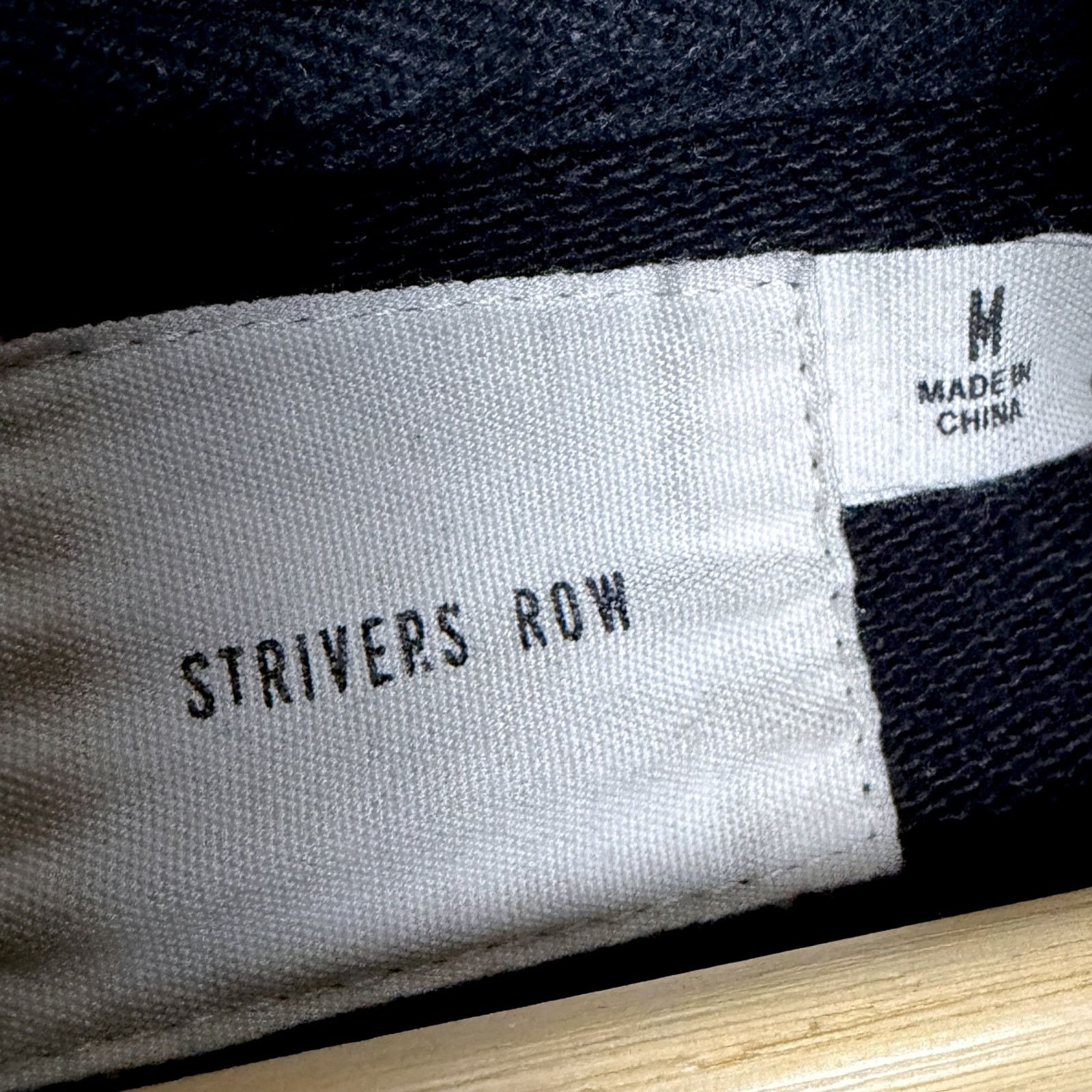 Other Strivers Row Men's Medium Black Abstract Logo Streetwear Size US M / EU 48-50 / 2 - 6 Thumbnail