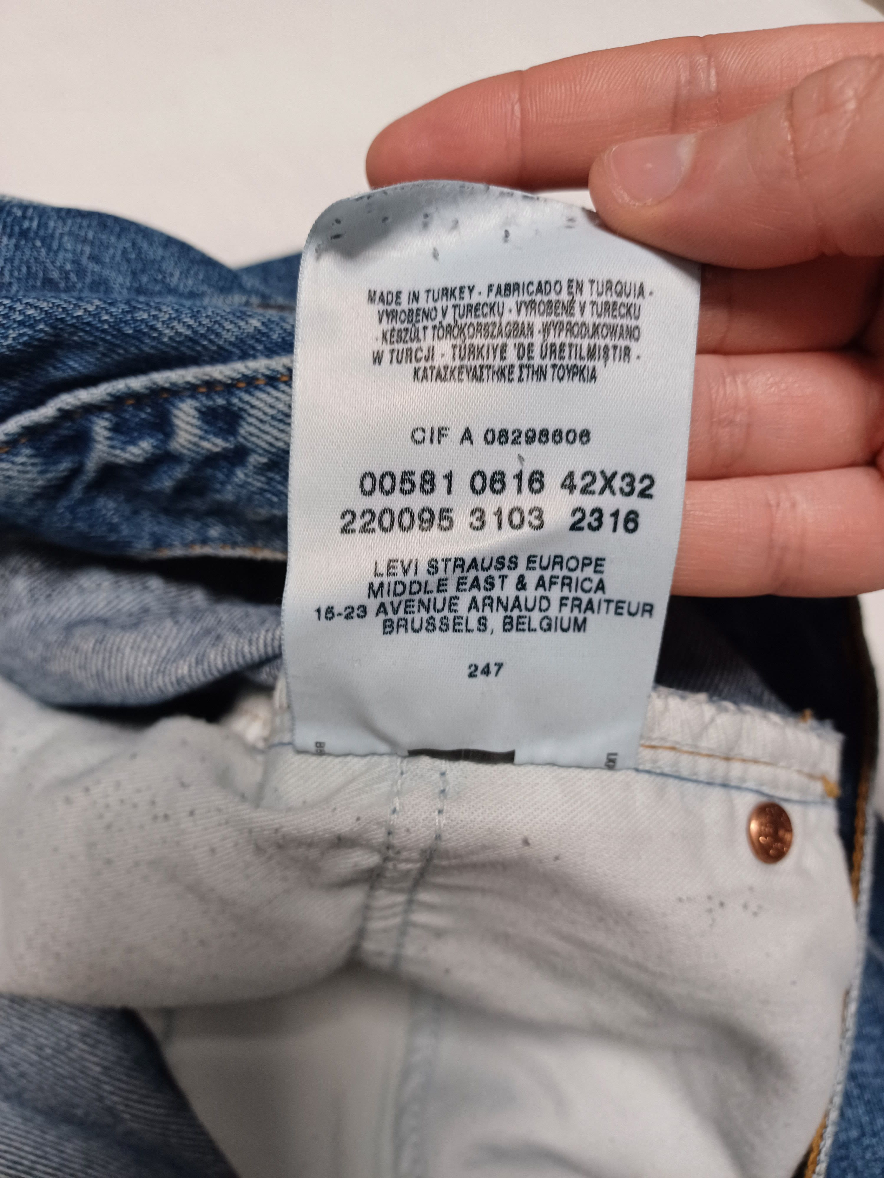 Levi's Vintage Clothing LEVIS 581 VINTAGE 90S 00S BLUE JEANS BIGSIZE DISTRESSED W42 Size US 42 / EU 58 - 5 Thumbnail
