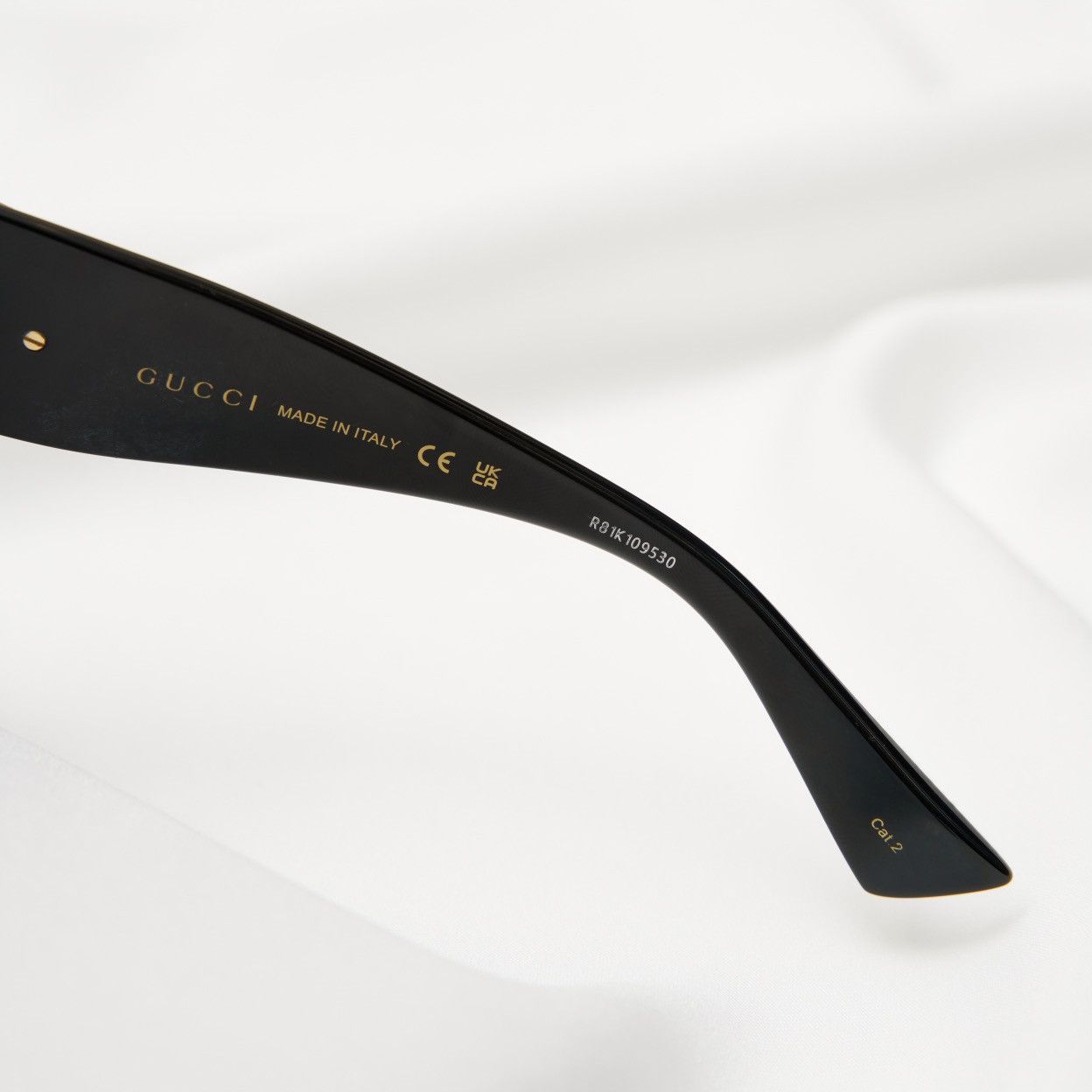 Gucci GUCCI GG1975S 001 SUNGLASSES Size ONE SIZE - 4 Thumbnail