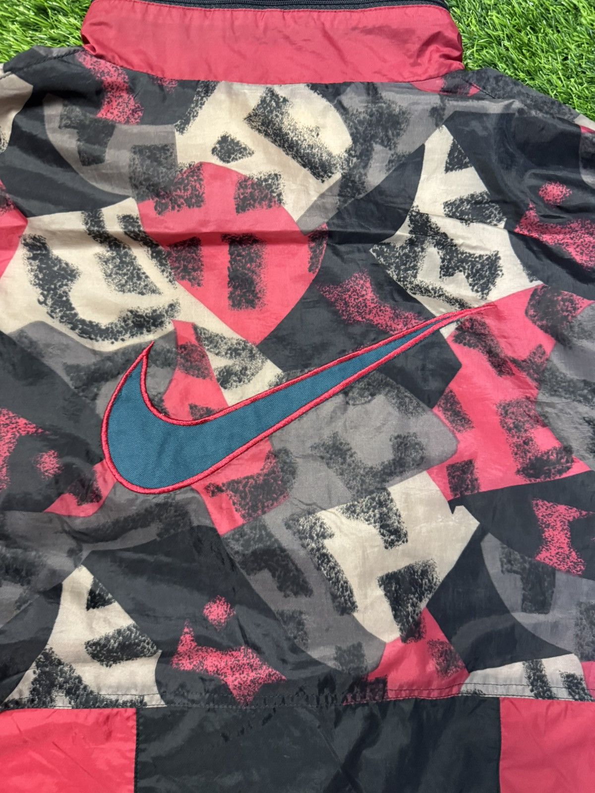 Nike × Vintage vintage NIKE big logo - windbreaker jacket Size US L / EU 52-54 / 3 - 3 Thumbnail